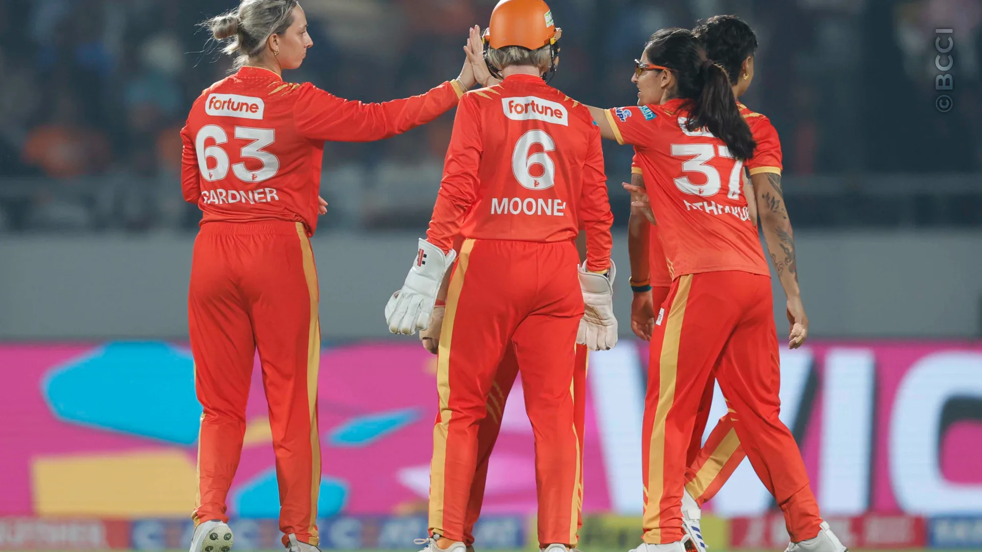 TATA WPL 2026: Match 12 - Gujarat Giants vs Royal Challengers Bengaluru — photo 14