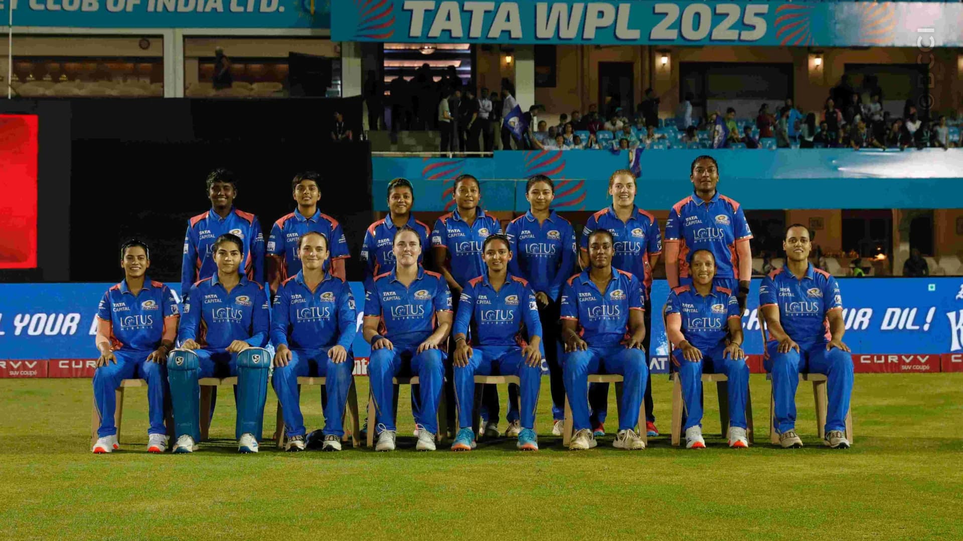 TATA WPL 2025: Eliminator - Mumbai Indians vs Gujarat Giants — photo 3