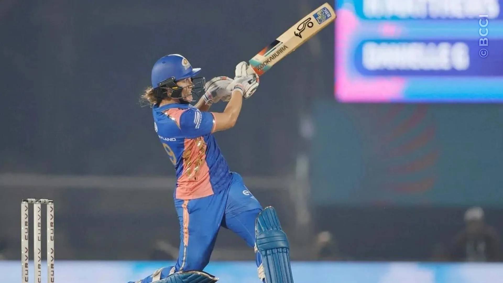 TATA WPL 2025: Eliminator - Mumbai Indians vs Gujarat Giants — photo 23