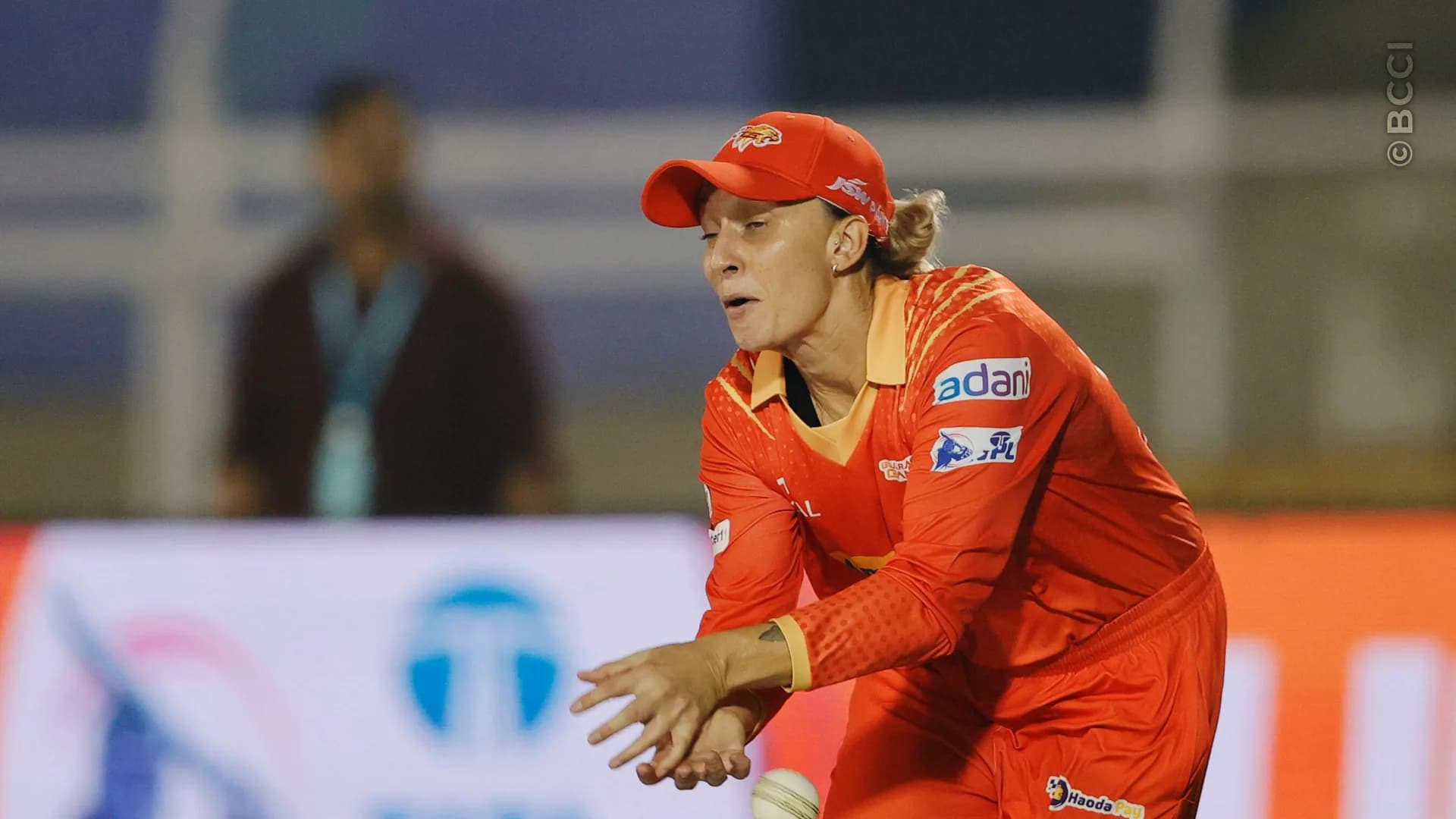 TATA WPL 2025: Eliminator - Mumbai Indians vs Gujarat Giants — photo 19