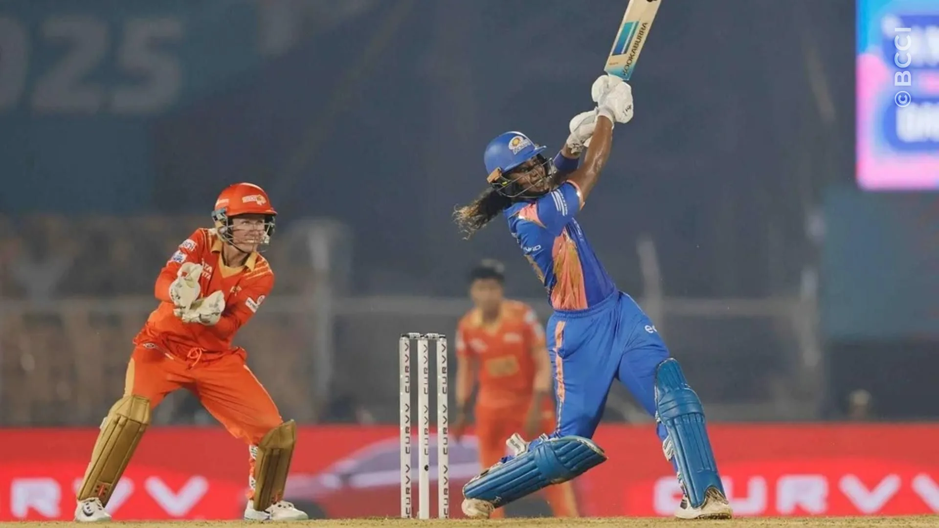 TATA WPL 2025: Eliminator - Mumbai Indians vs Gujarat Giants — photo 22