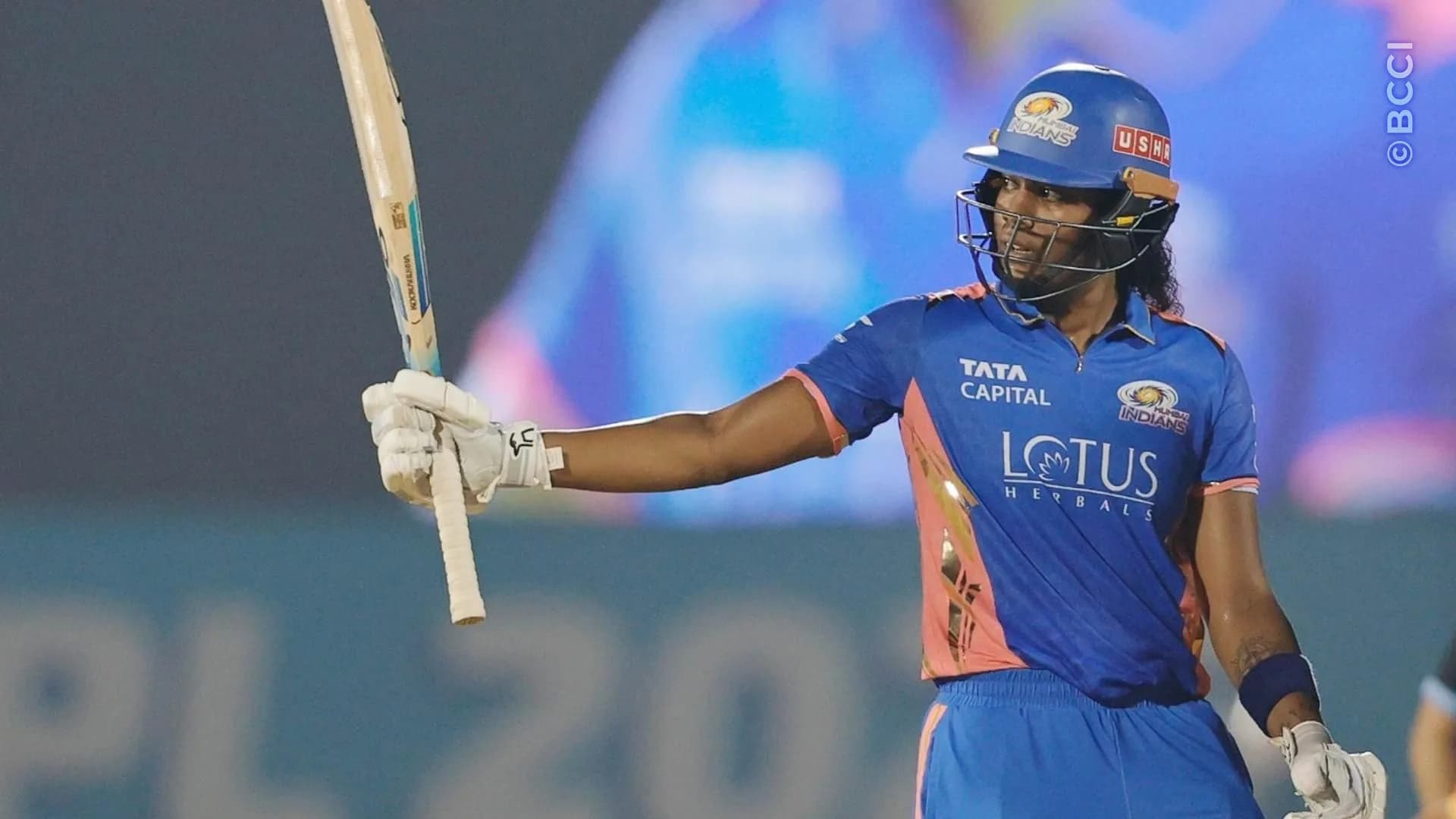 TATA WPL 2025: Eliminator - Mumbai Indians vs Gujarat Giants — photo 18