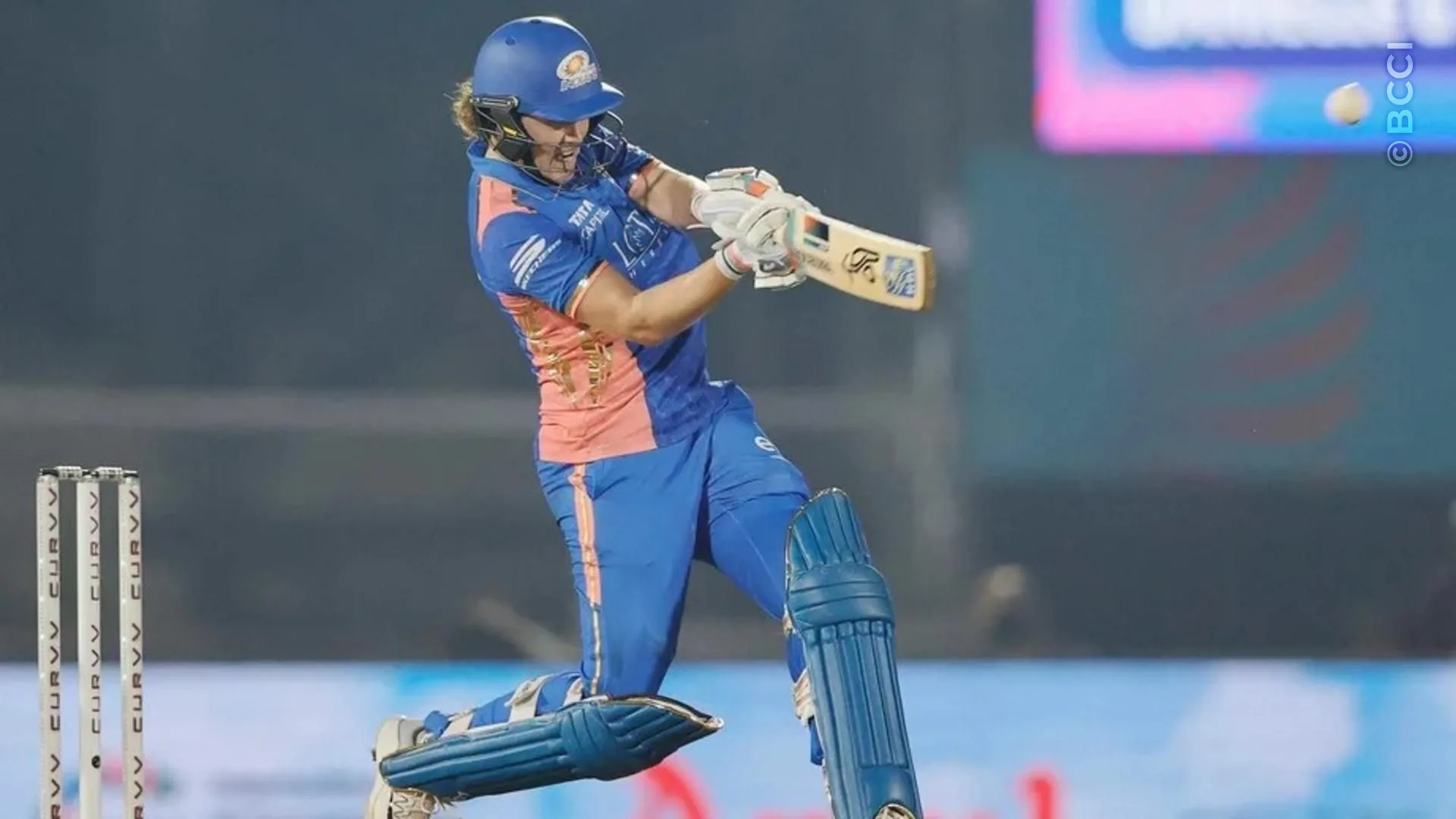 TATA WPL 2025: Eliminator - Mumbai Indians vs Gujarat Giants — photo 20