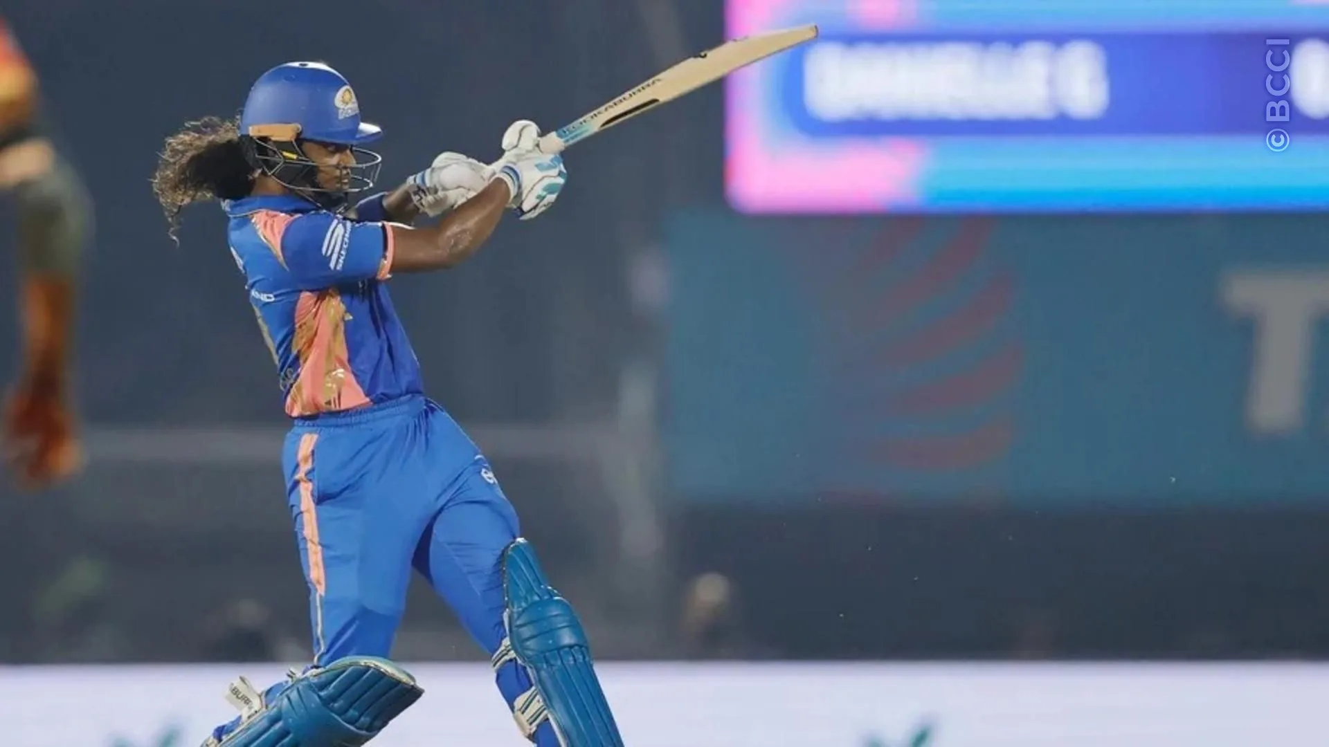 TATA WPL 2025: Eliminator - Mumbai Indians vs Gujarat Giants — photo 8