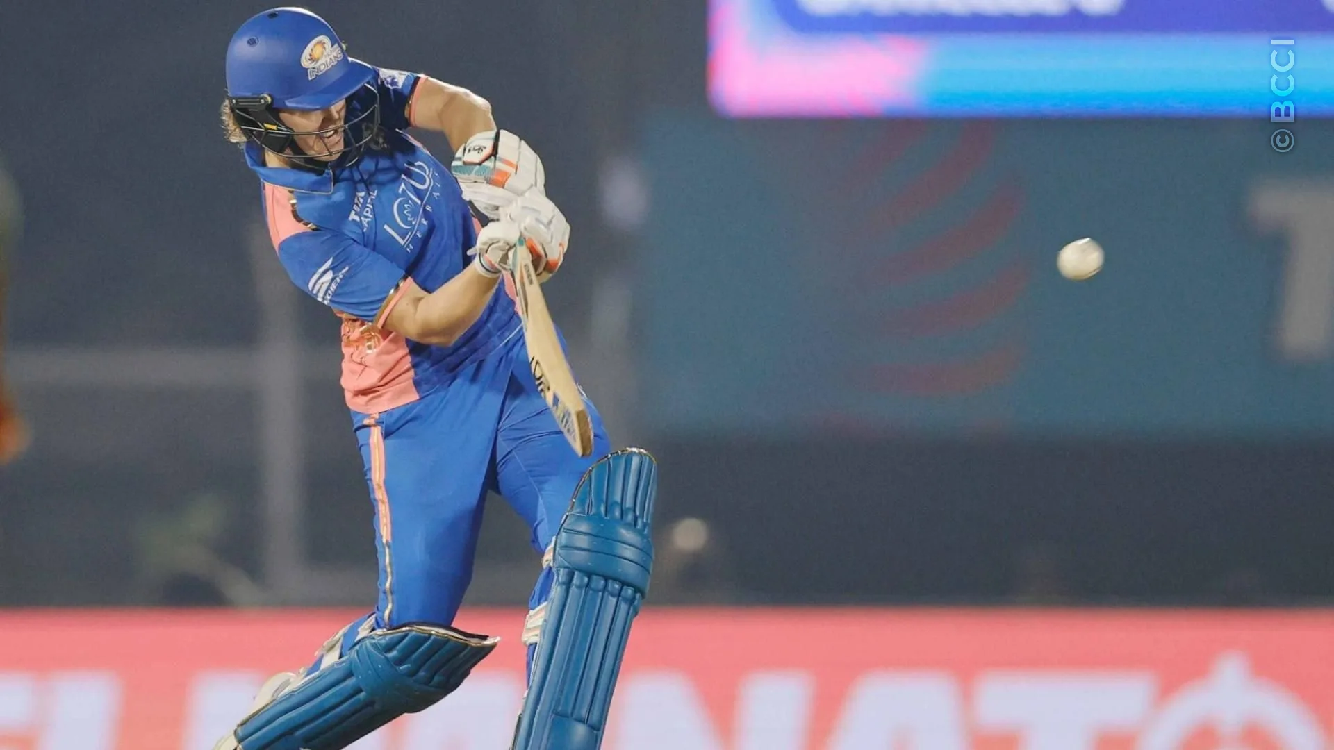 TATA WPL 2025: Eliminator - Mumbai Indians vs Gujarat Giants — photo 17