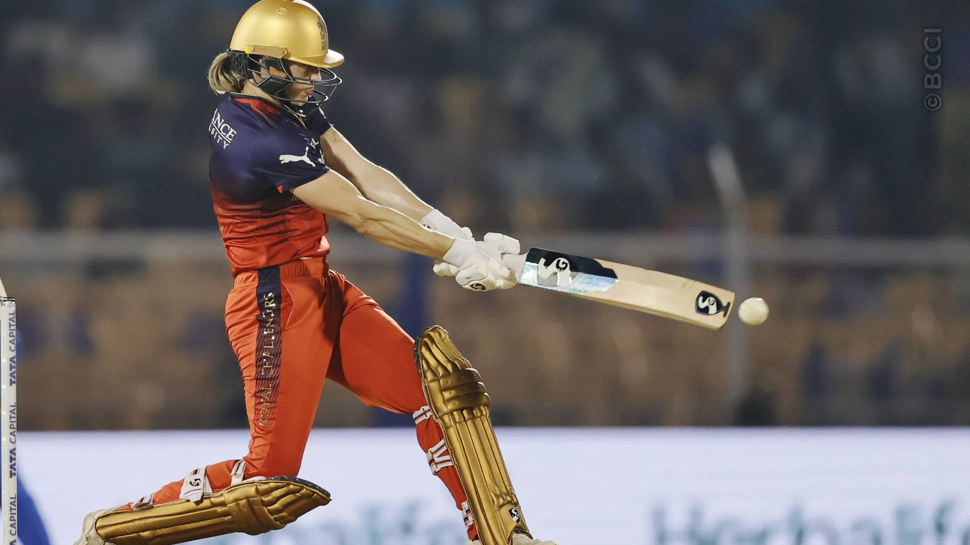 TATA WPL 2025: Match 20 - Mumbai Indians vs Royal Challengers Bengaluru — photo 18