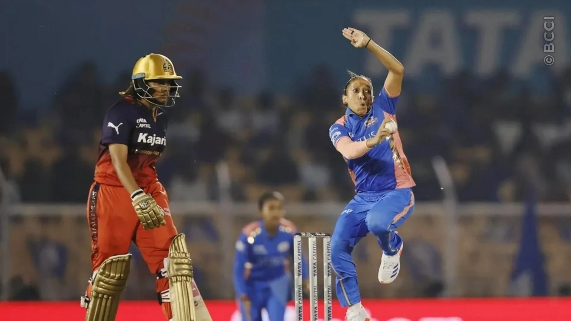 TATA WPL 2025: Match 20 - Mumbai Indians vs Royal Challengers Bengaluru — photo 7