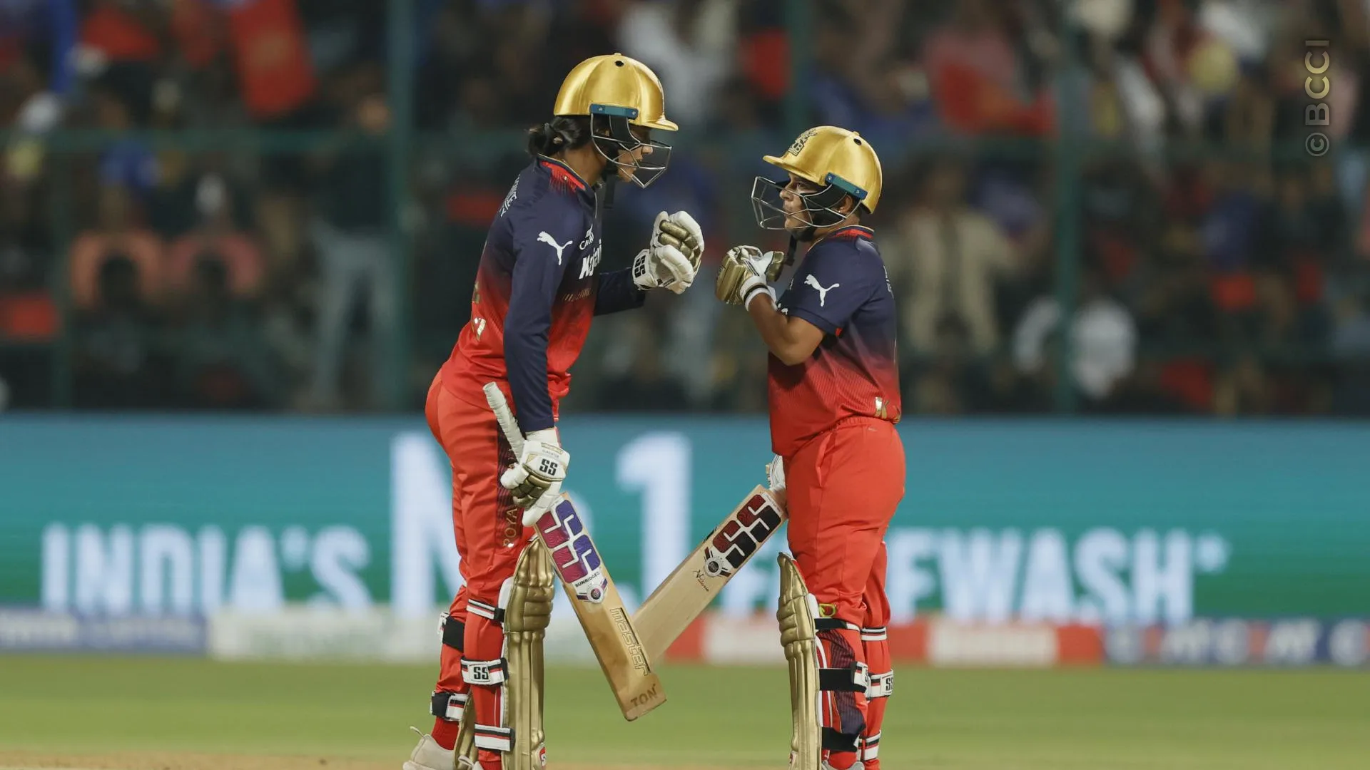 TATA WPL 2025: Match 12 - Royal Challengers Bengaluru vs Gujarat Giants — photo 14