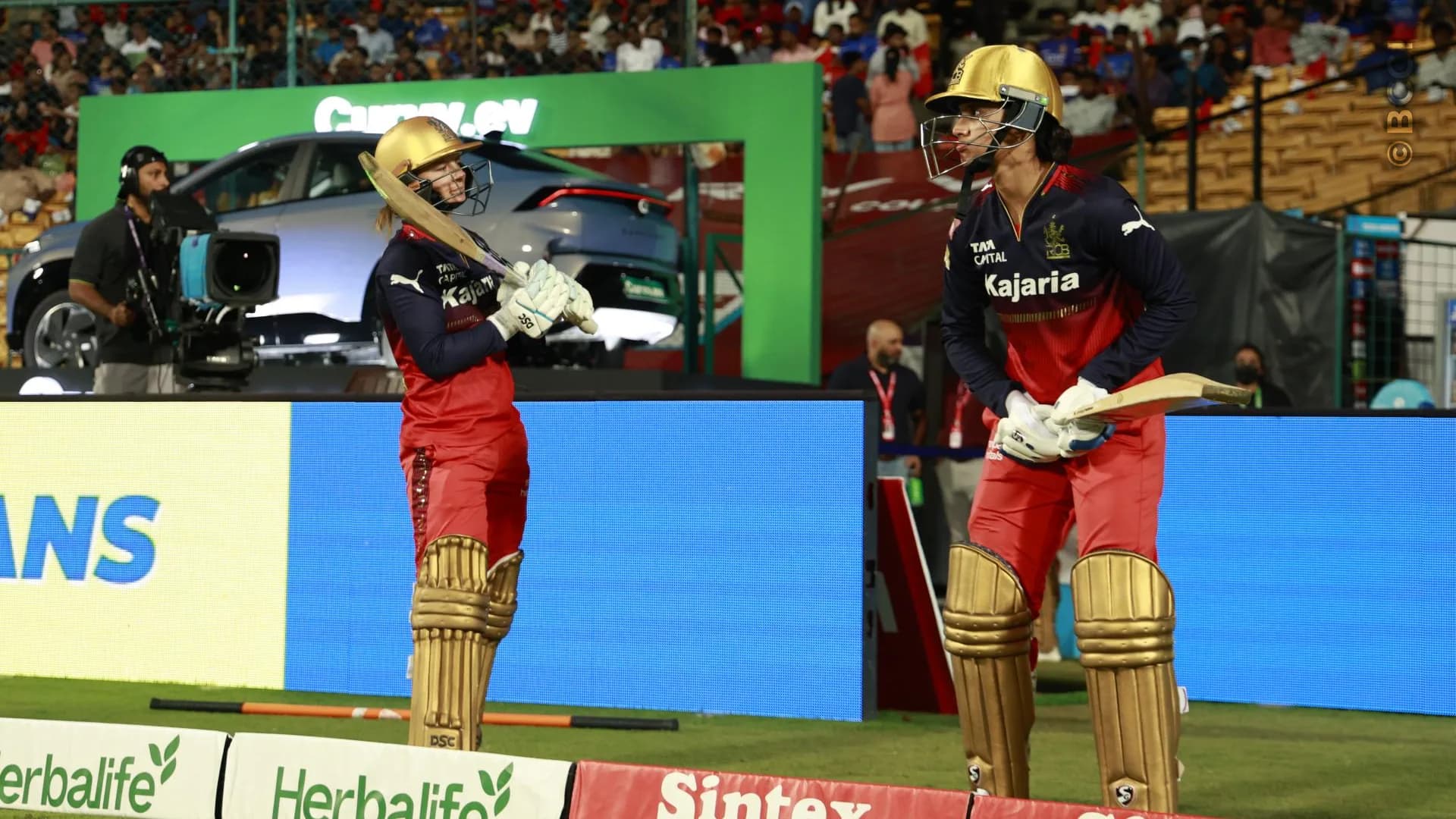 TATA WPL 2025: Match 12 - Royal Challengers Bengaluru vs Gujarat Giants — photo 10