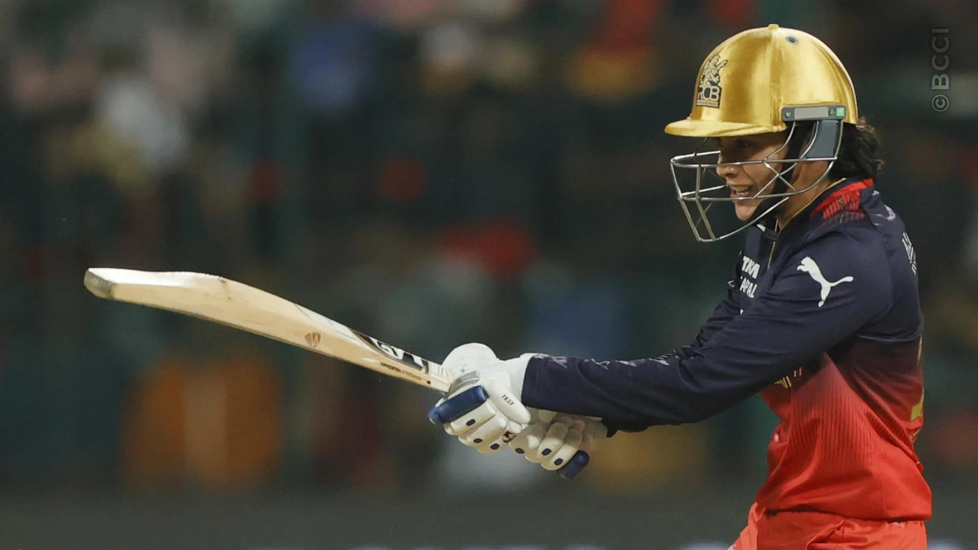 TATA WPL 2025: Match 12 - Royal Challengers Bengaluru vs Gujarat Giants — photo 13