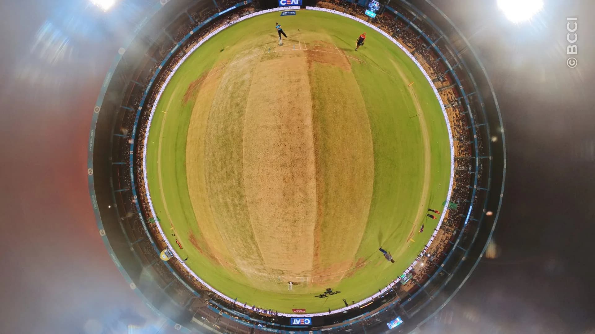 TATA WPL 2025: Match 12 - Royal Challengers Bengaluru vs Gujarat Giants — photo 7