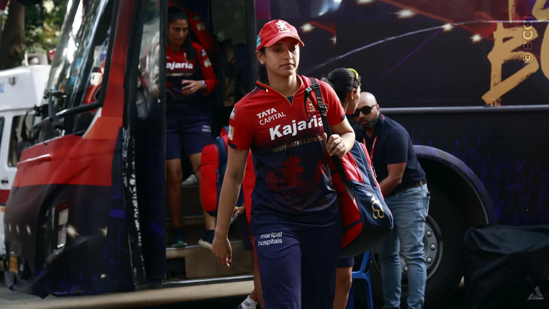 TATA WPL 2025: Match 12 - Royal Challengers Bengaluru vs Gujarat Giants — photo 6