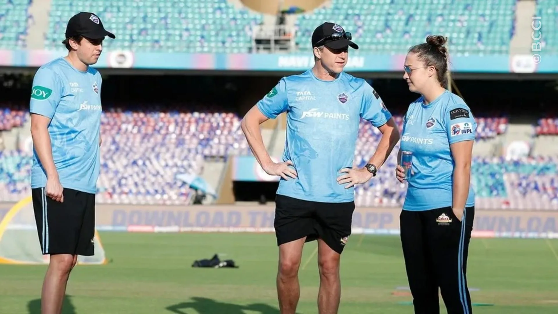 Match Album: Match 18 -  Mumbai Indians vs Delhi Capitals — photo 2
