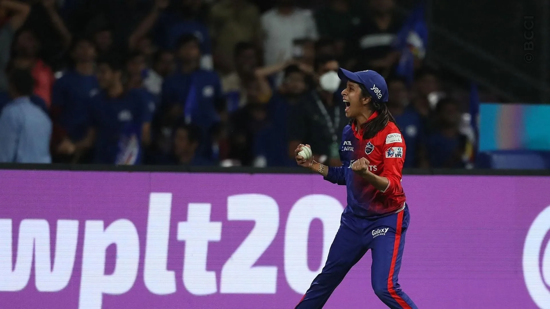 Match Album: Match 18 -  Mumbai Indians vs Delhi Capitals — photo 19