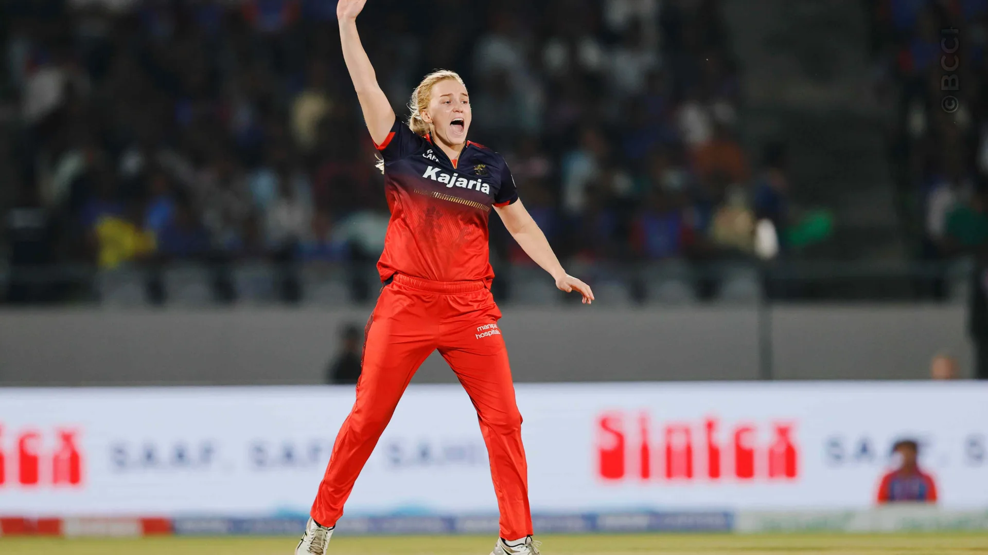 TATA WPL 2025: Match 4 - Delhi Capitals vs Royal Challengers Bengaluru — photo 17