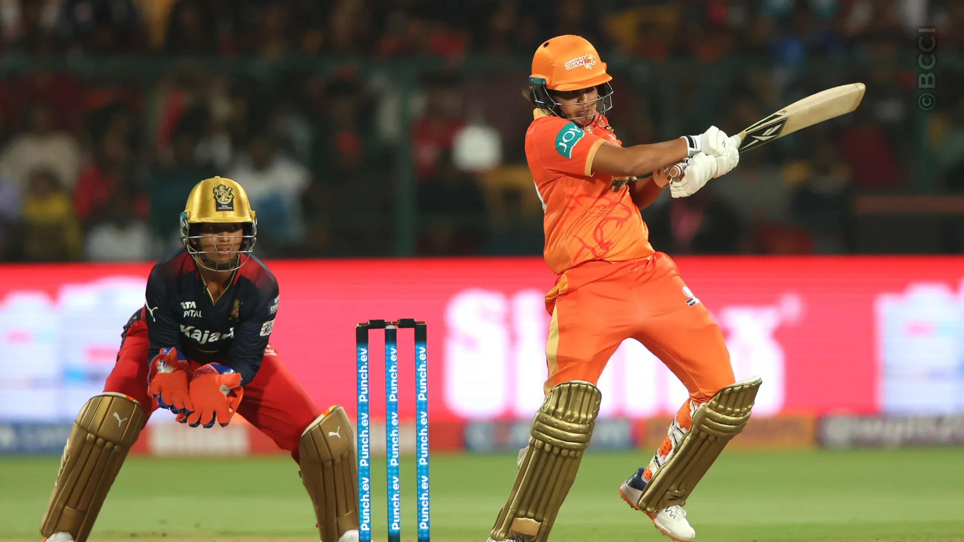 TATA WPL 2024: Match 5 - Royal Challengers Bangalore vs Gujarat Giants — photo 13