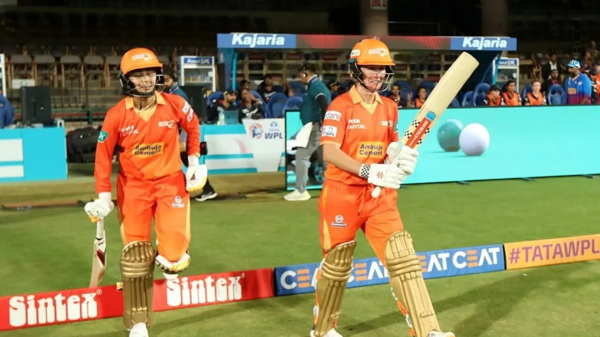 TATA WPL 2024: Match 5 - Royal Challengers Bangalore vs Gujarat Giants — photo 4