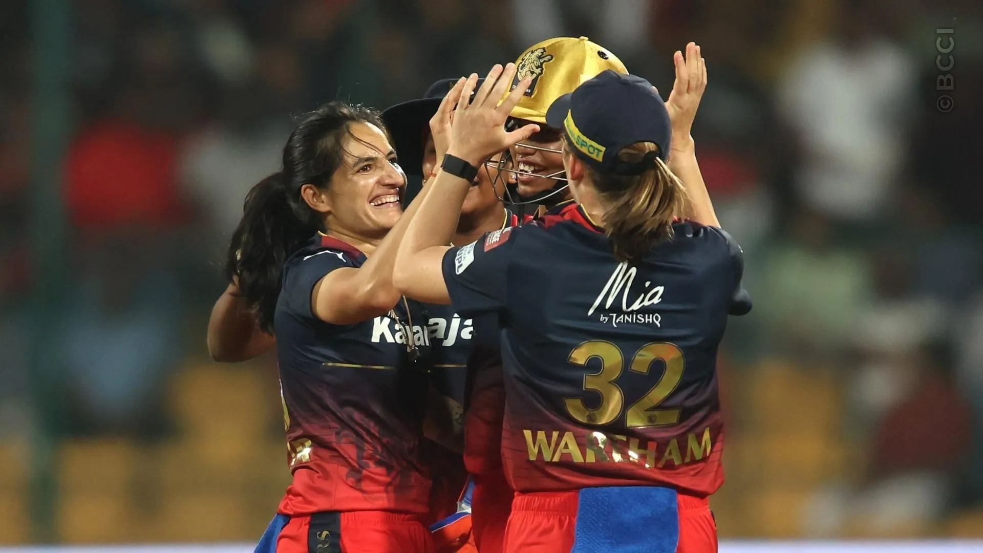 TATA WPL 2024: Match 5 - Royal Challengers Bangalore vs Gujarat Giants — photo 6