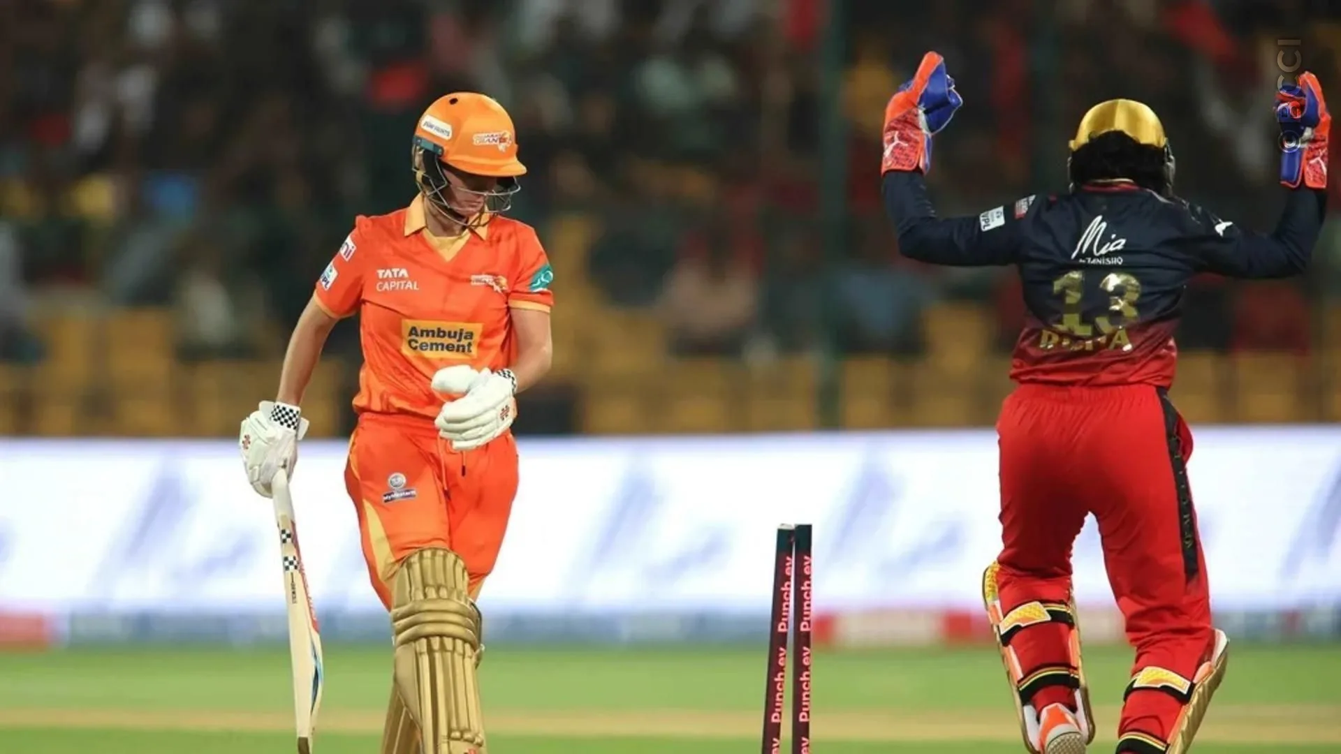 TATA WPL 2024: Match 5 - Royal Challengers Bangalore vs Gujarat Giants — photo 5