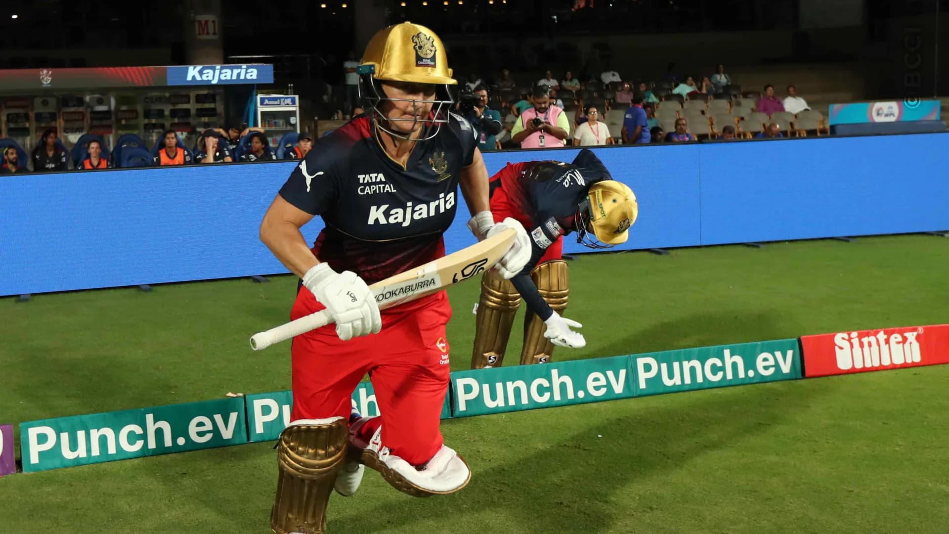 TATA WPL 2024: Match 5 - Royal Challengers Bangalore vs Gujarat Giants — photo 23