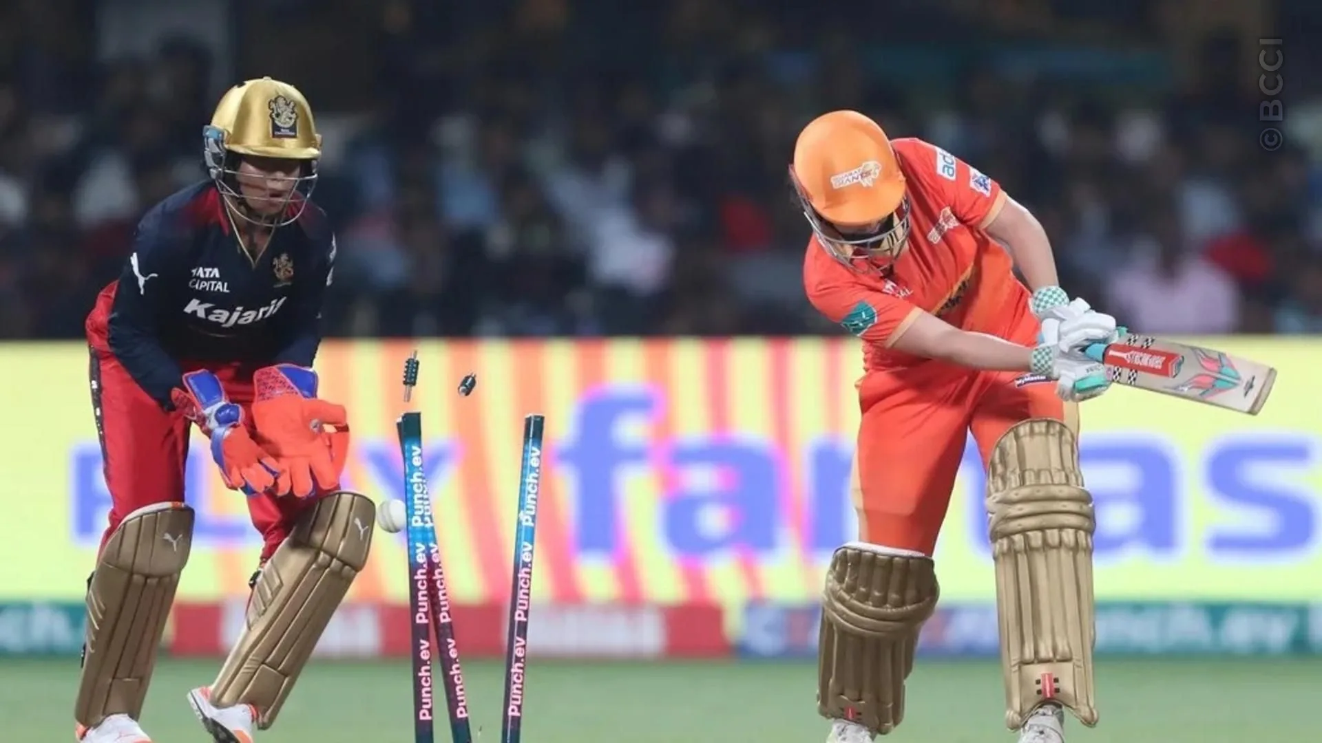 TATA WPL 2024: Match 5 - Royal Challengers Bangalore vs Gujarat Giants — photo 20