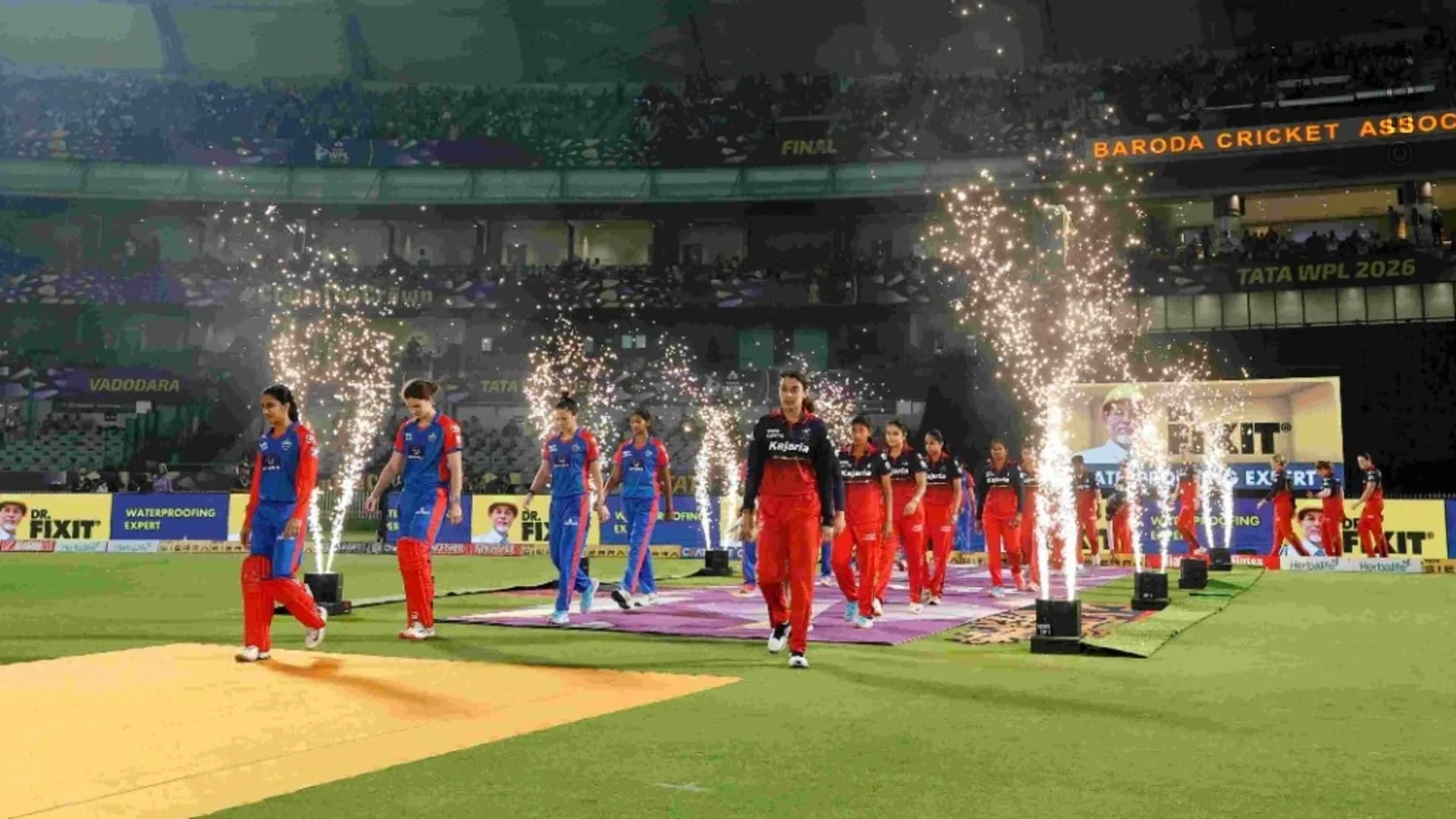 TATA WPL 2026: Final - Royal Challengers Bengaluru vs Delhi Capitals — photo 9