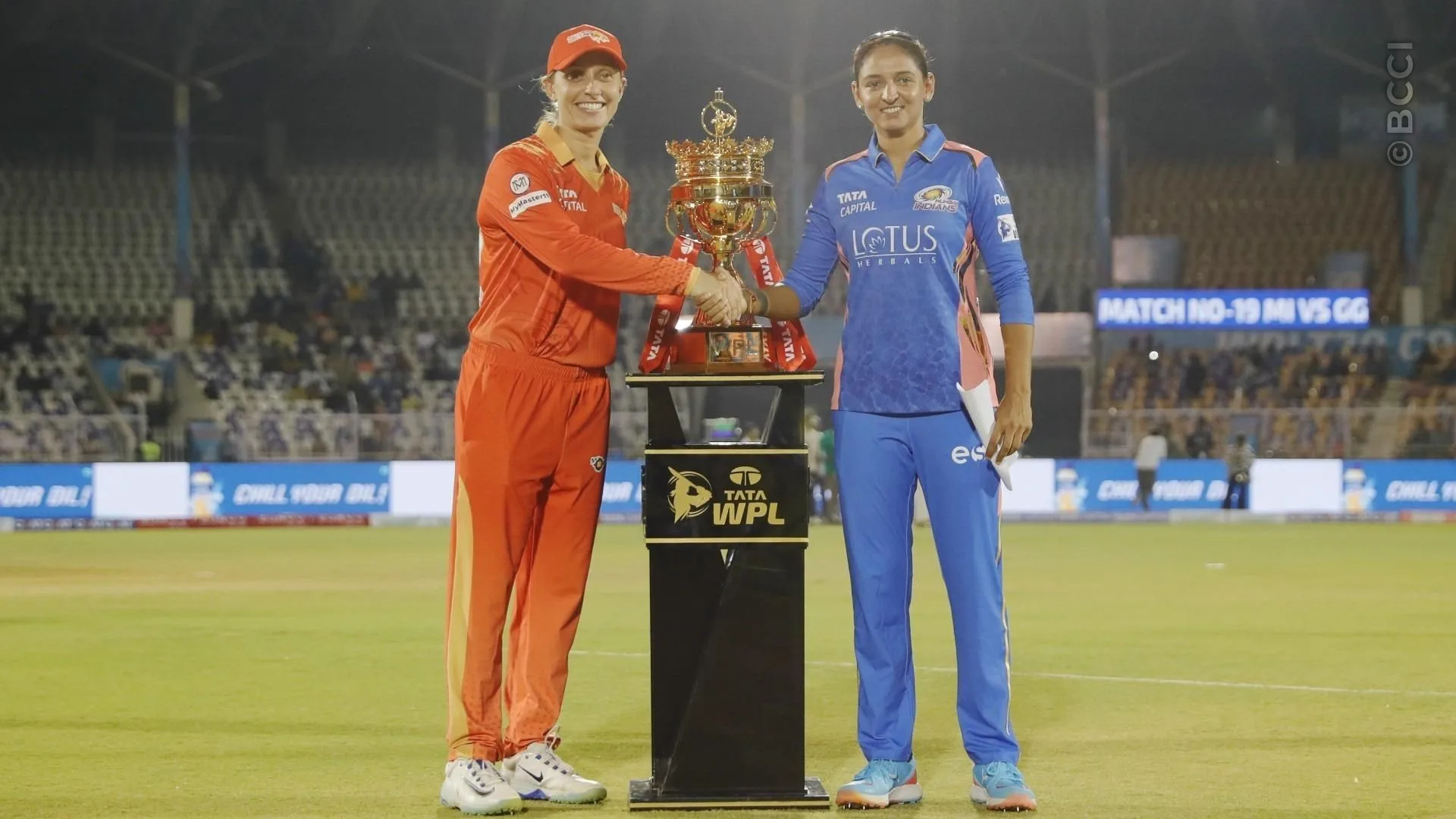 TATA WPL 2025: Match 19 - Mumbai Indians vs Gujarat Giants — photo 1
