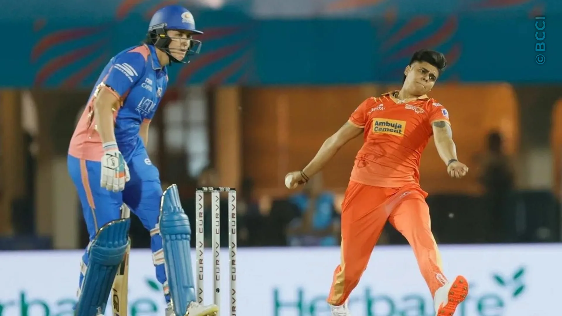 TATA WPL 2025: Match 19 - Mumbai Indians vs Gujarat Giants — photo 6