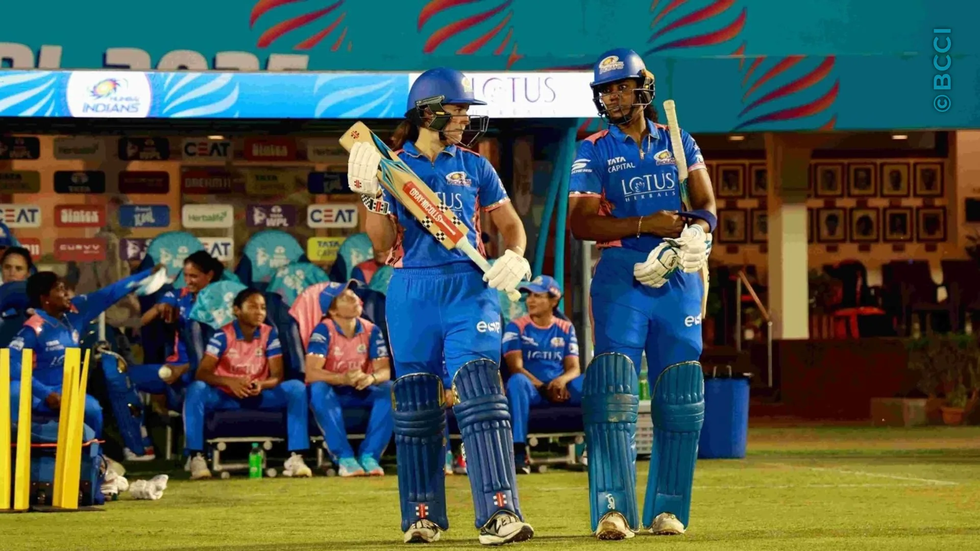 TATA WPL 2025: Match 19 - Mumbai Indians vs Gujarat Giants — photo 3