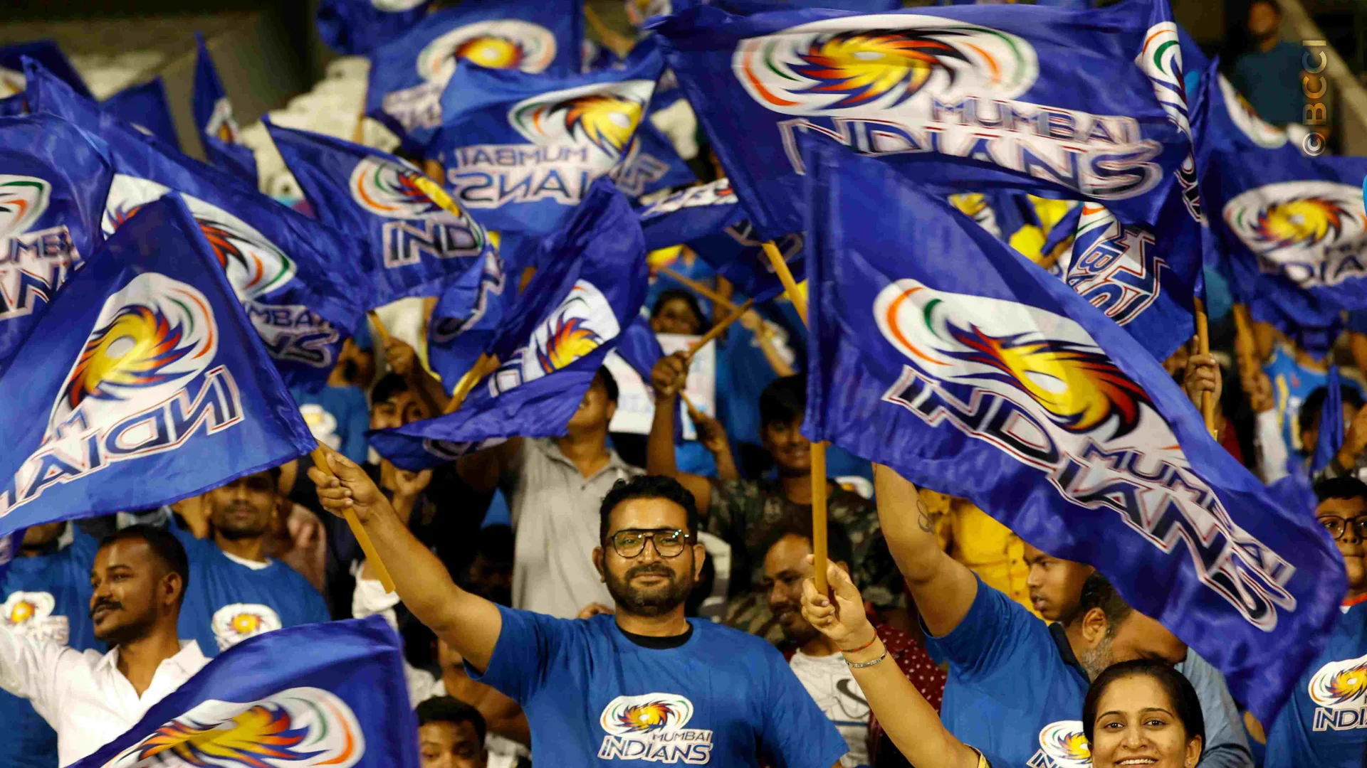 TATA WPL 2025: Match 19 - Mumbai Indians vs Gujarat Giants — photo 15