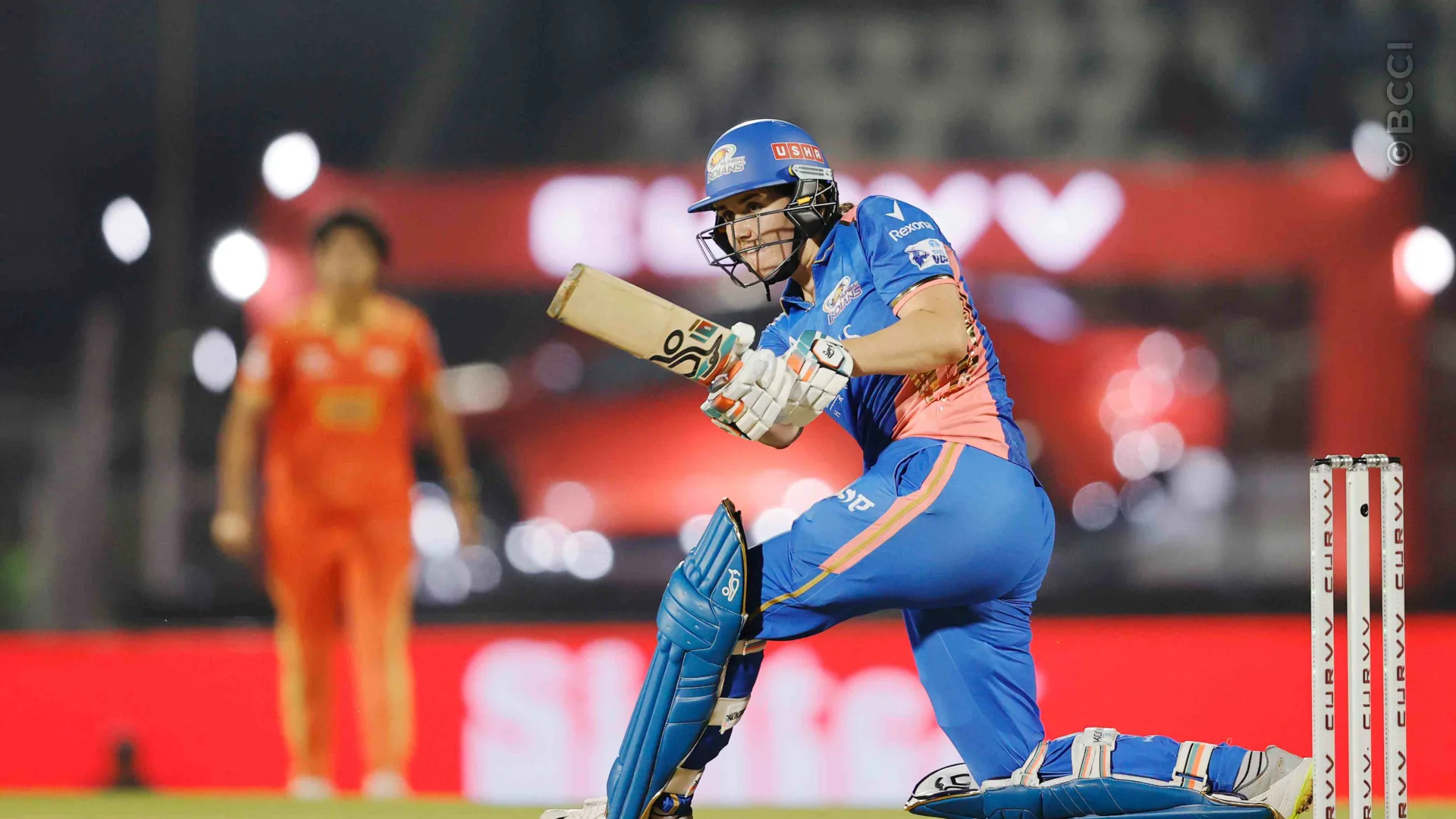 TATA WPL 2025: Match 19 - Mumbai Indians vs Gujarat Giants — photo 14
