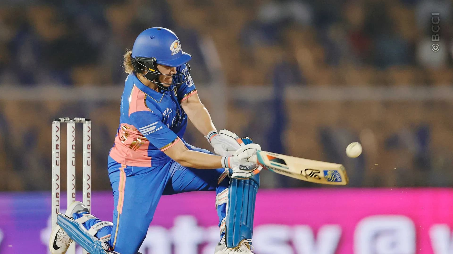TATA WPL 2025: Match 19 - Mumbai Indians vs Gujarat Giants — photo 13
