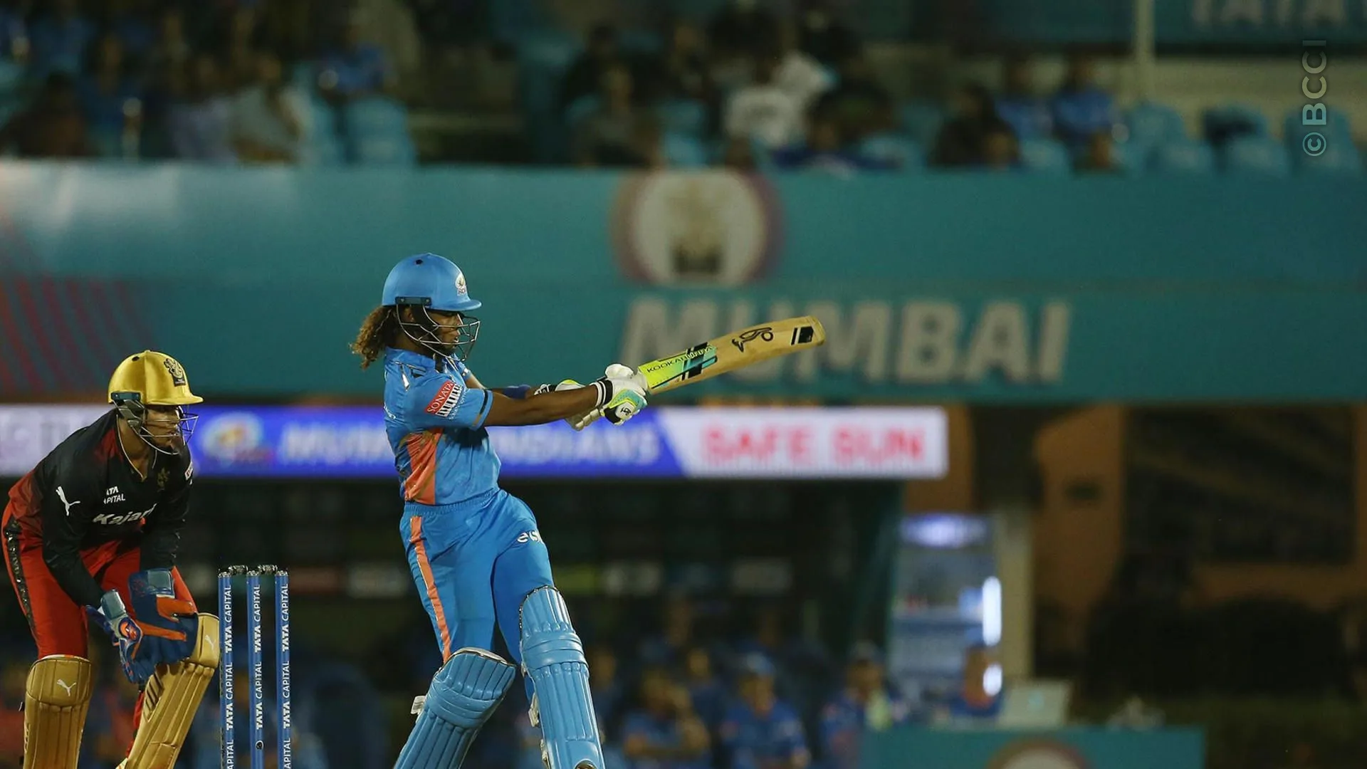 Match Album: Match 4 - Mumbai Indians vs Royal Challengers Bangalore — photo 1