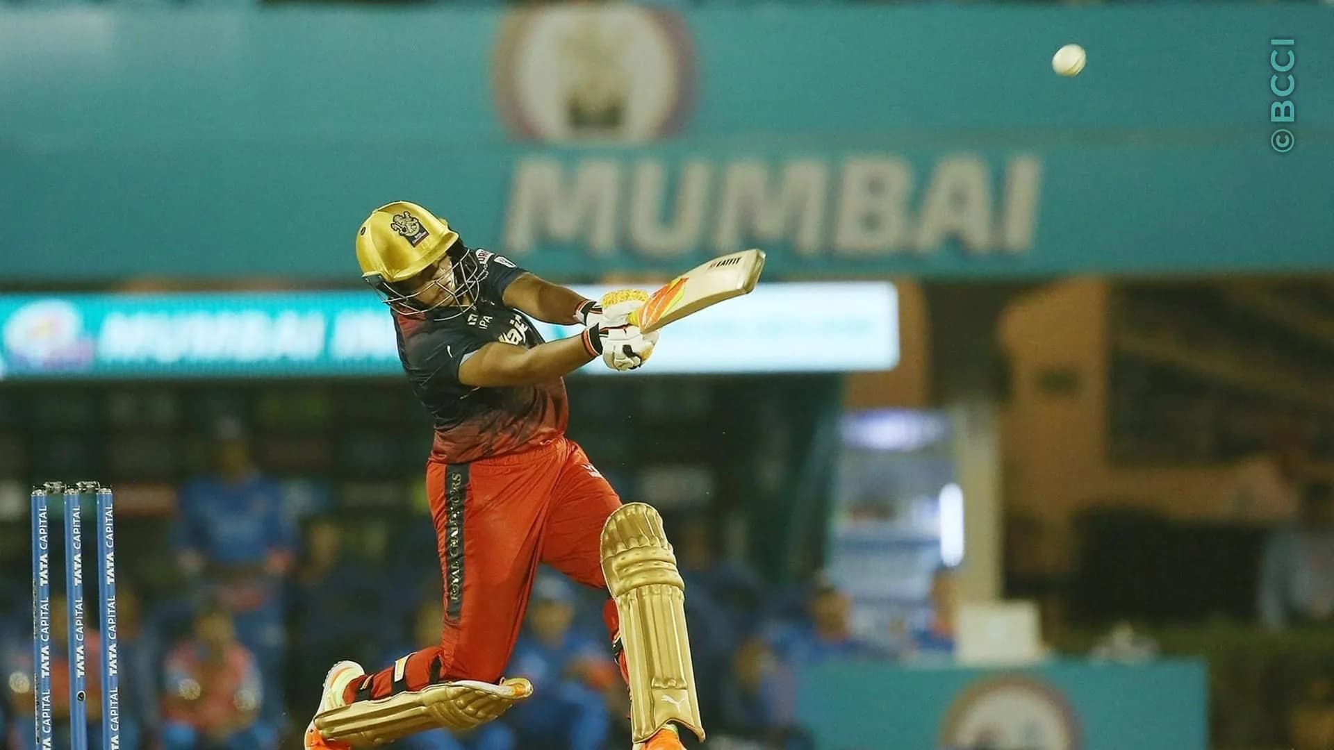 Match Album: Match 4 - Mumbai Indians vs Royal Challengers Bangalore — photo 12