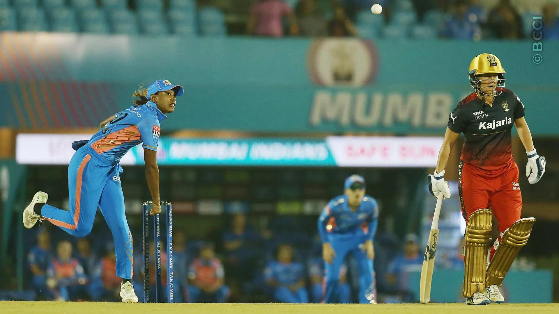 Match Album: Match 4 - Mumbai Indians vs Royal Challengers Bangalore — photo 4