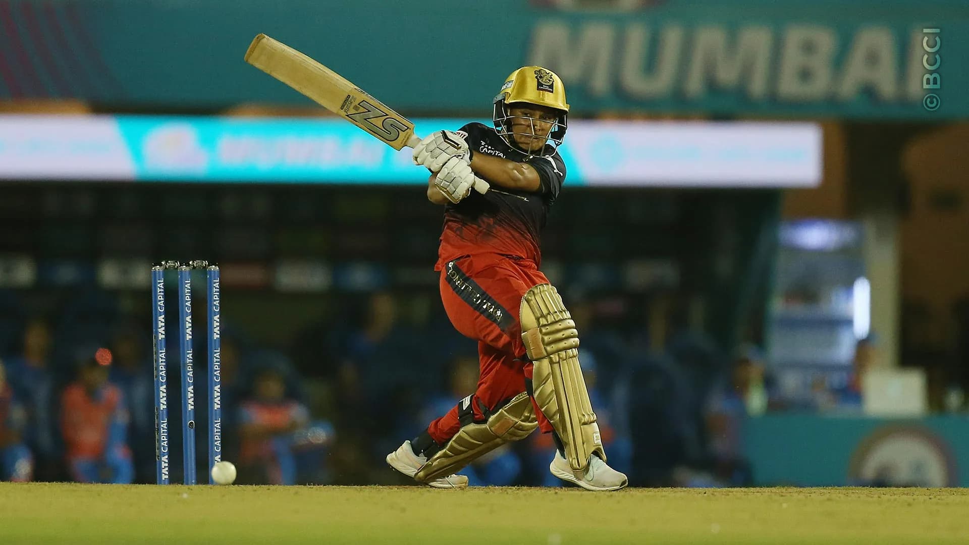 Match Album: Match 4 - Mumbai Indians vs Royal Challengers Bangalore — photo 15