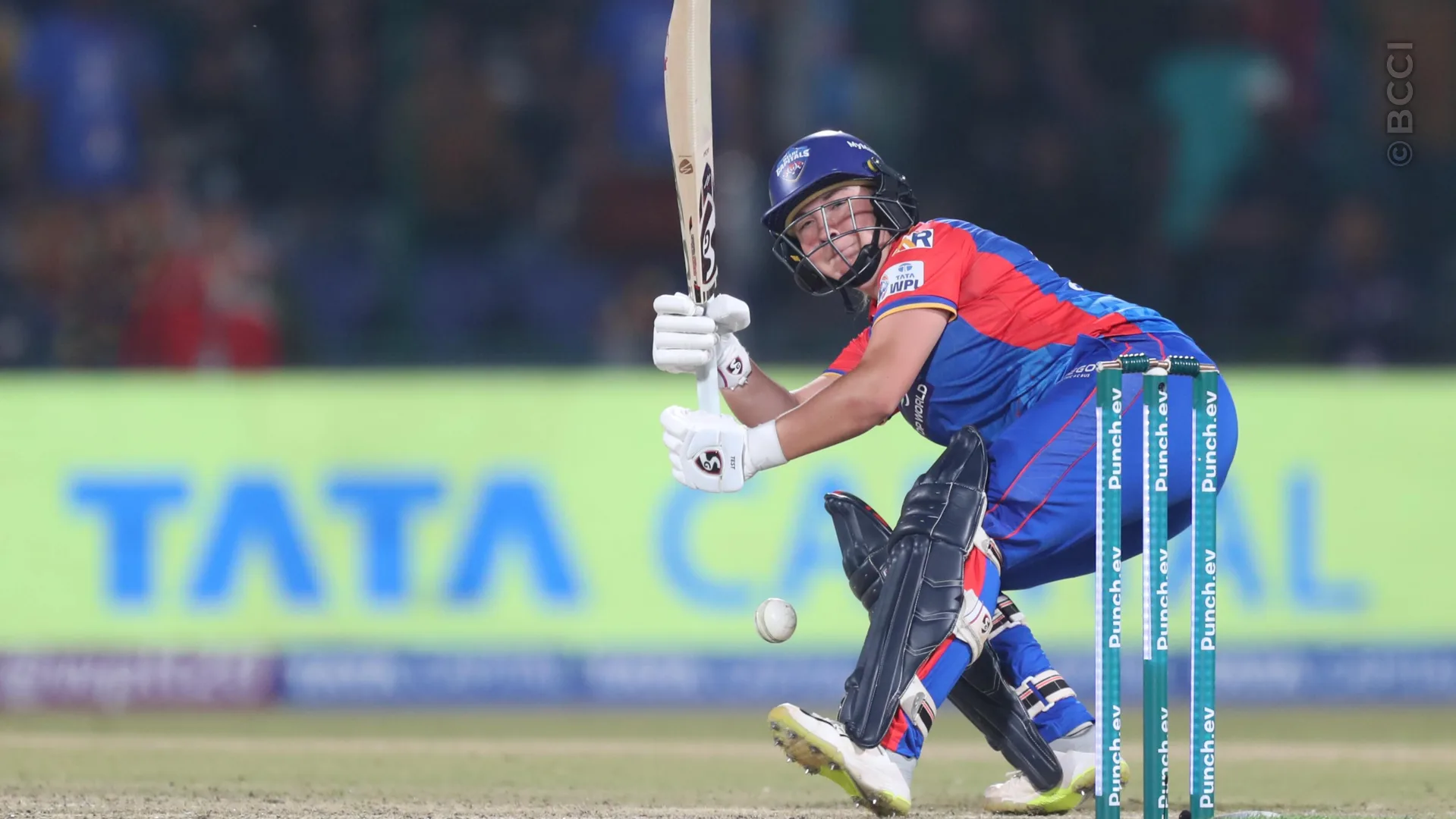 TATA WPL 2024: Match 17 - Delhi Capitals vs Royal Challengers Bangalore — photo 23