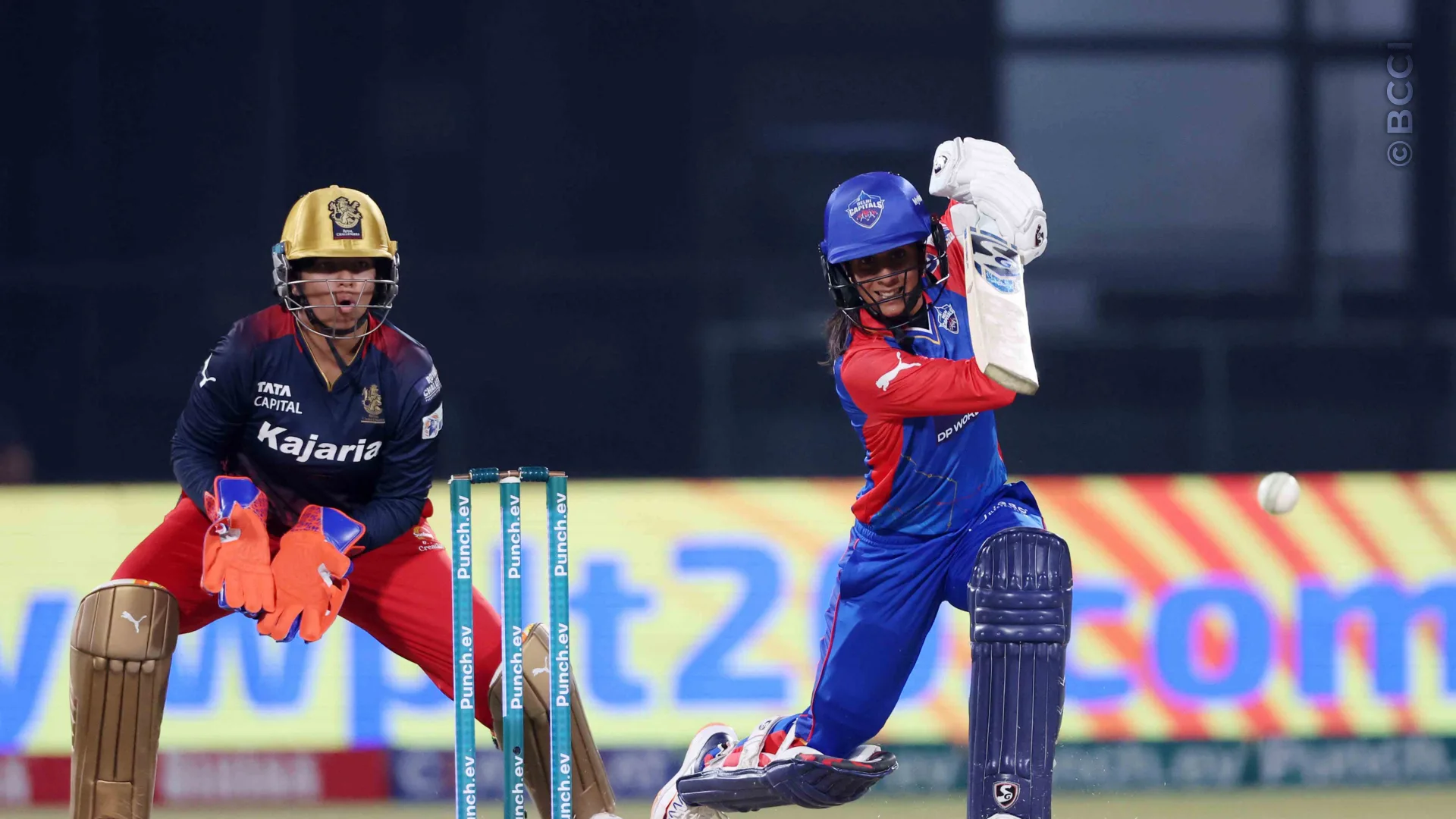 TATA WPL 2024: Match 17 - Delhi Capitals vs Royal Challengers Bangalore — photo 20