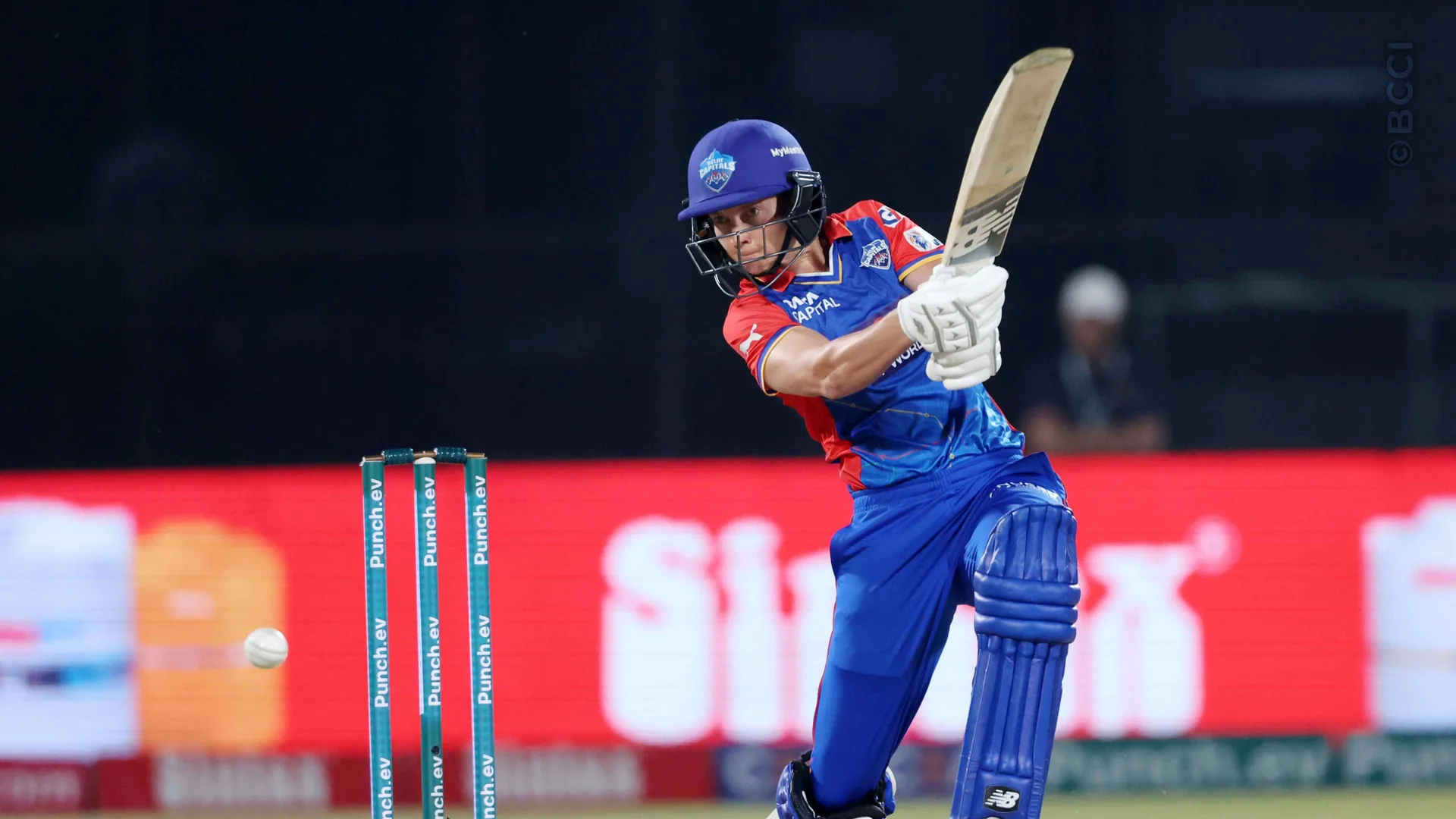 TATA WPL 2024: Match 17 - Delhi Capitals vs Royal Challengers Bangalore — photo 5