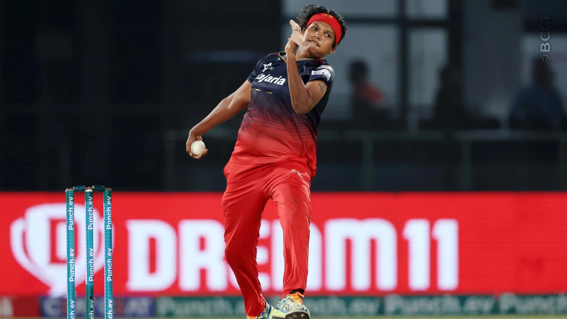 TATA WPL 2024: Match 17 - Delhi Capitals vs Royal Challengers Bangalore — photo 8