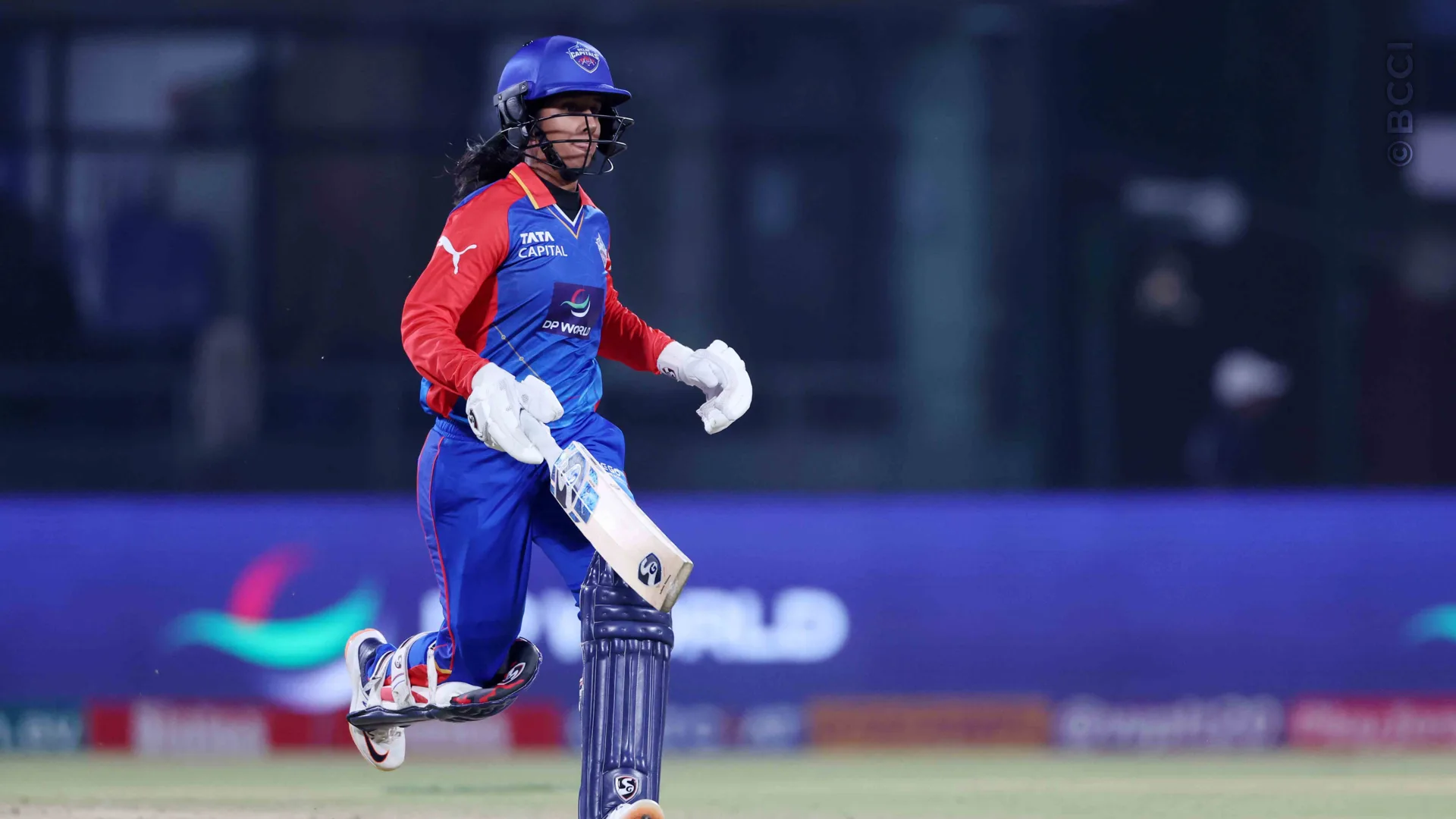 TATA WPL 2024: Match 17 - Delhi Capitals vs Royal Challengers Bangalore — photo 9