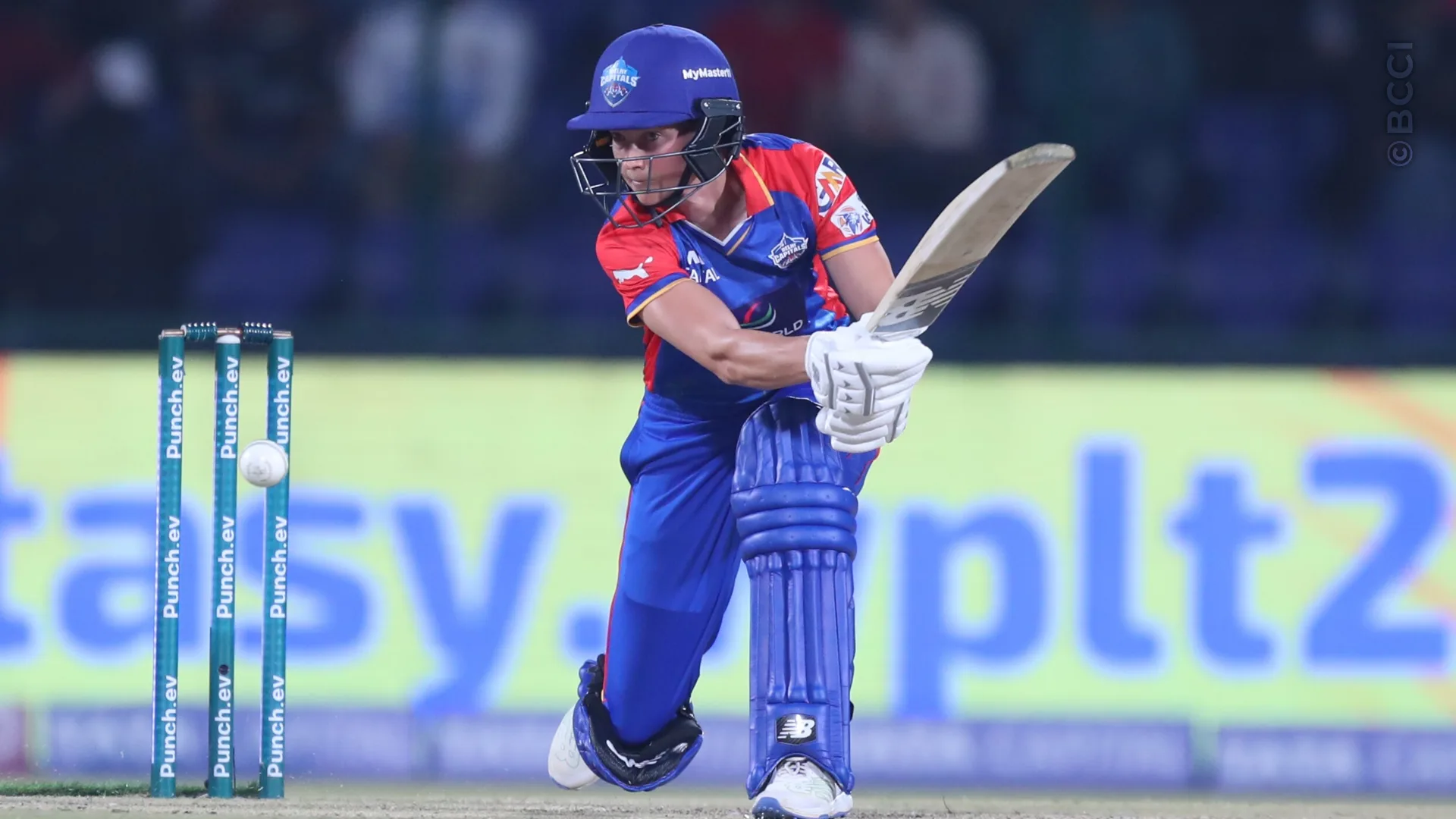 TATA WPL 2024: Match 17 - Delhi Capitals vs Royal Challengers Bangalore — photo 12
