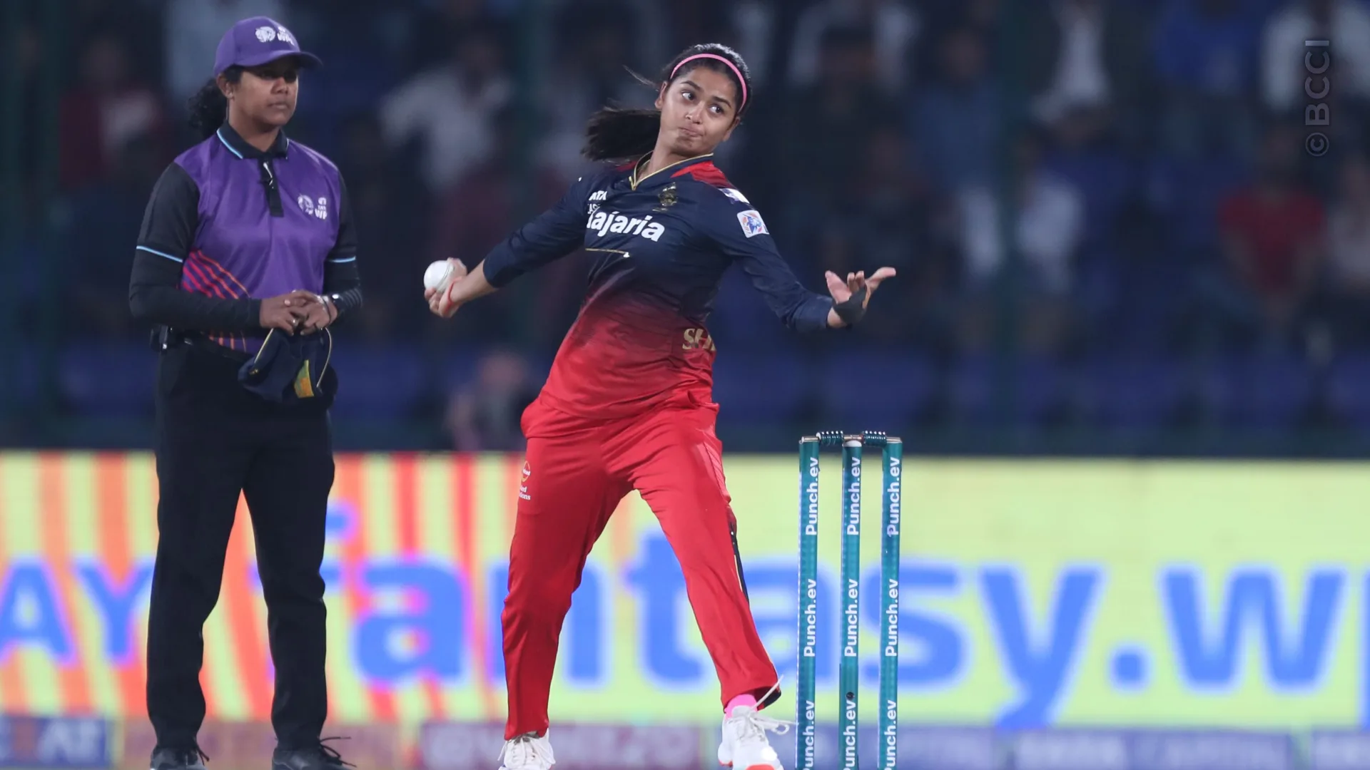 TATA WPL 2024: Match 17 - Delhi Capitals vs Royal Challengers Bangalore — photo 11