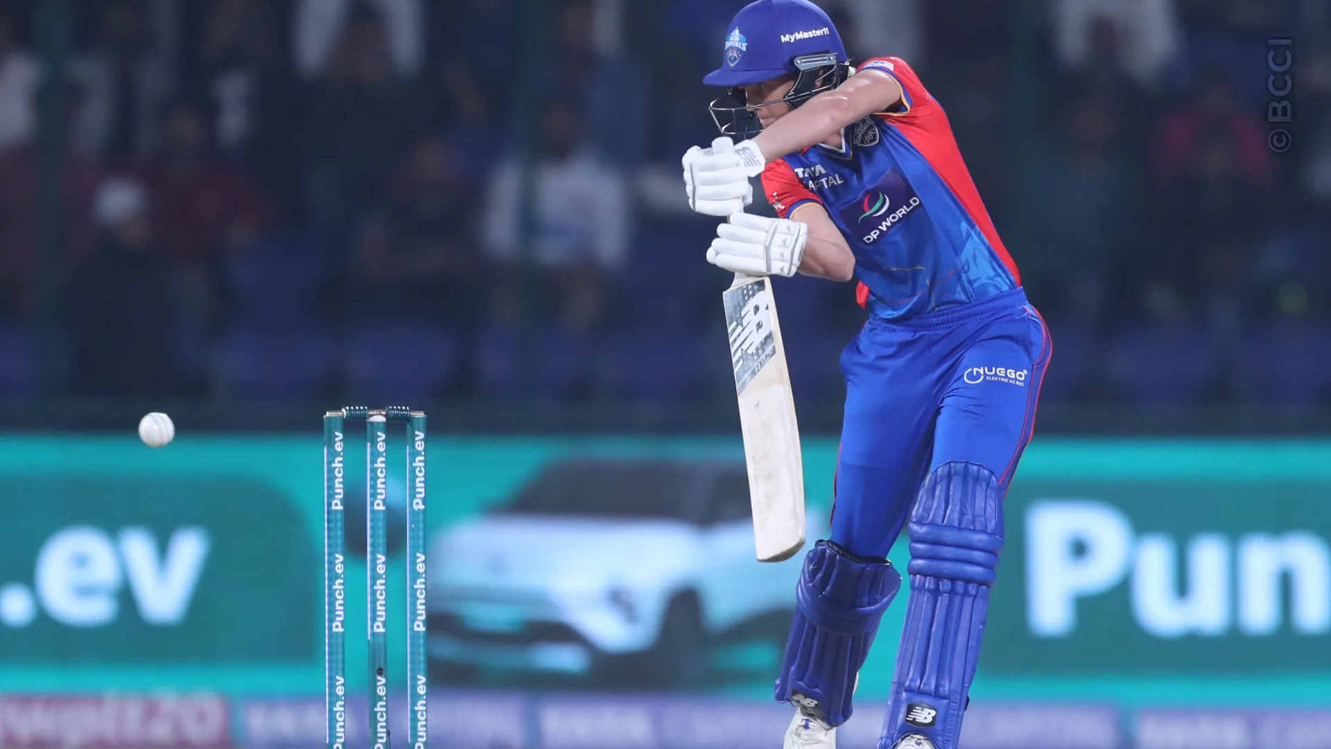 TATA WPL 2024: Match 17 - Delhi Capitals vs Royal Challengers Bangalore — photo 15