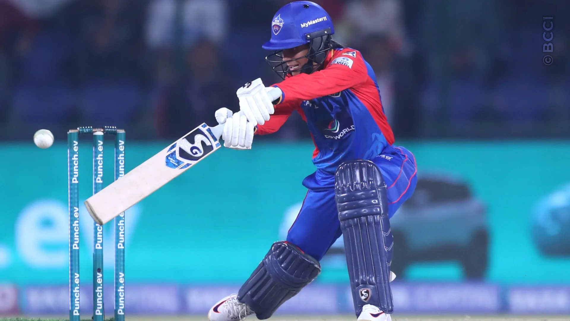 TATA WPL 2024: Match 17 - Delhi Capitals vs Royal Challengers Bangalore — photo 24