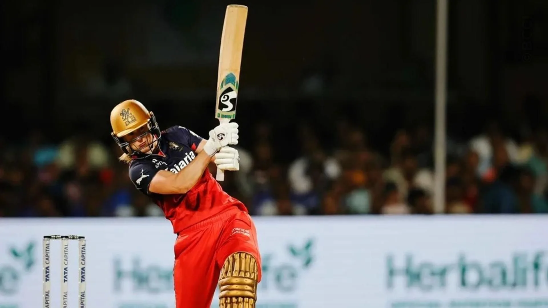 TATA WPL 2025: Match 14 - Royal Challengers Bengaluru vs Delhi Capitals — photo 20