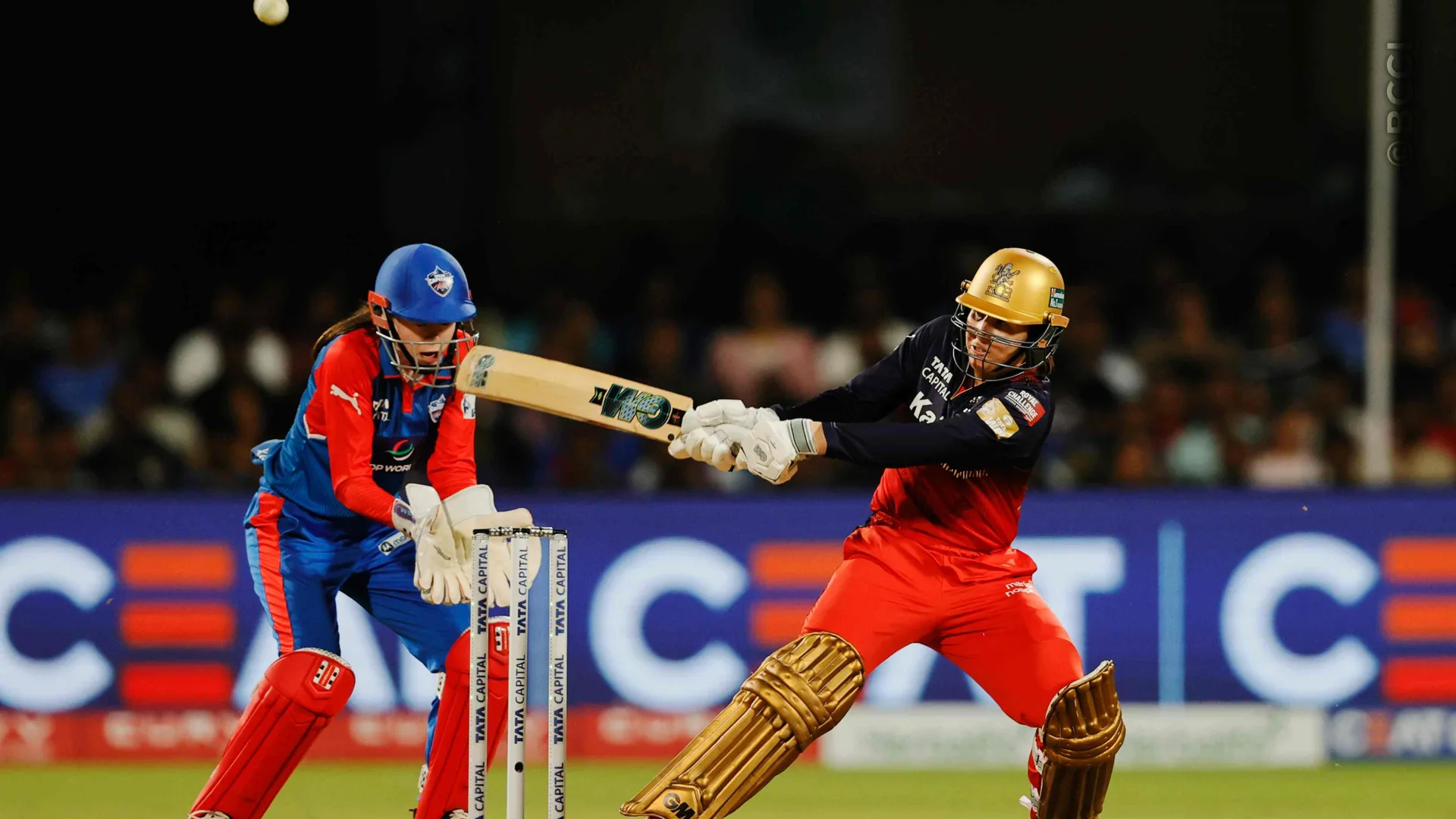 TATA WPL 2025: Match 14 - Royal Challengers Bengaluru vs Delhi Capitals — photo 22