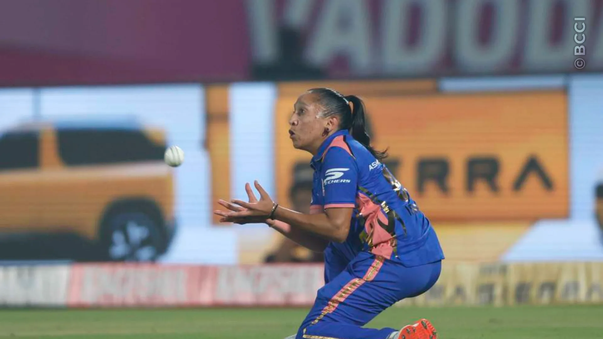TATA WPL 2026: Match 16 - Royal Challengers Bengaluru vs Mumbai Indians — photo 24