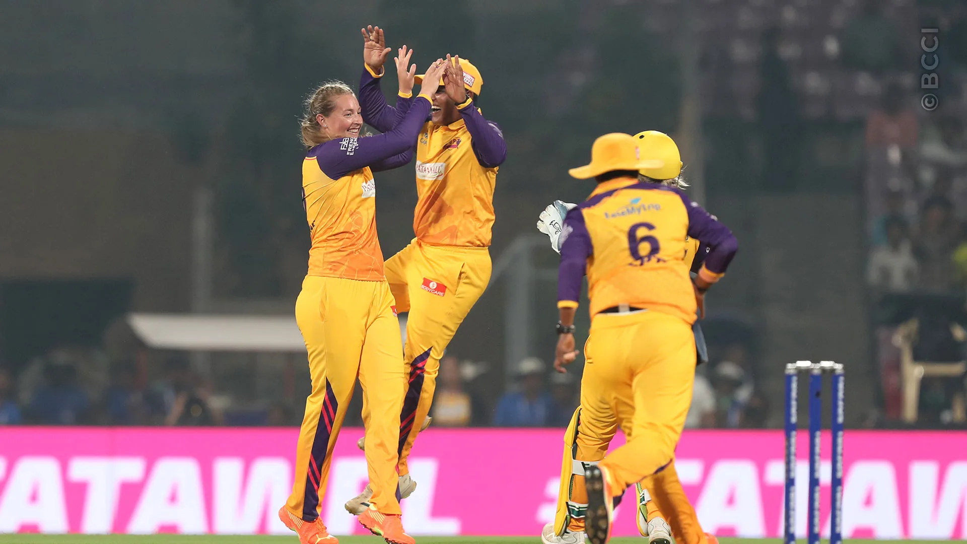 Match Album: Match 3 - UP Warriorz vs Gujarat Giants — photo 5