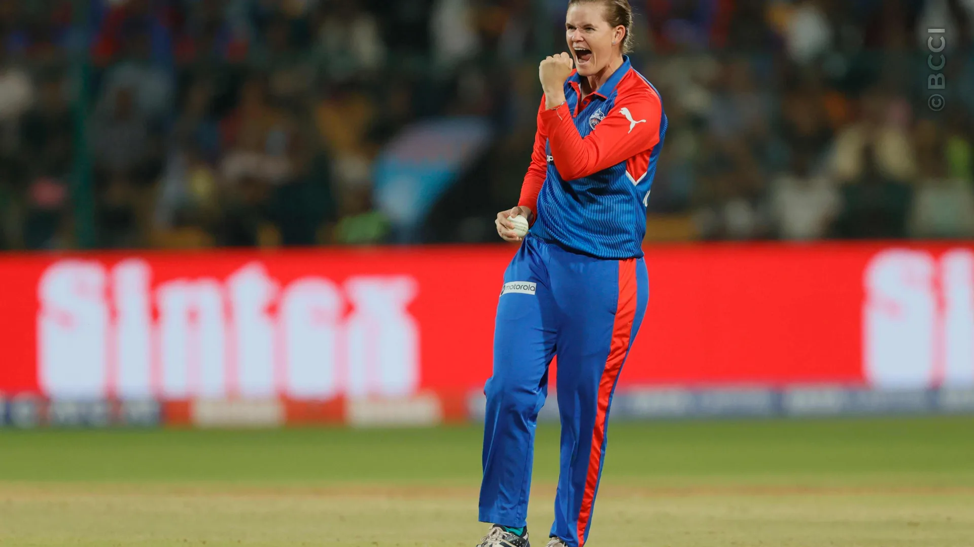TATA WPL 2025: Match 13 - Delhi Capitals vs Mumbai Indians — photo 17